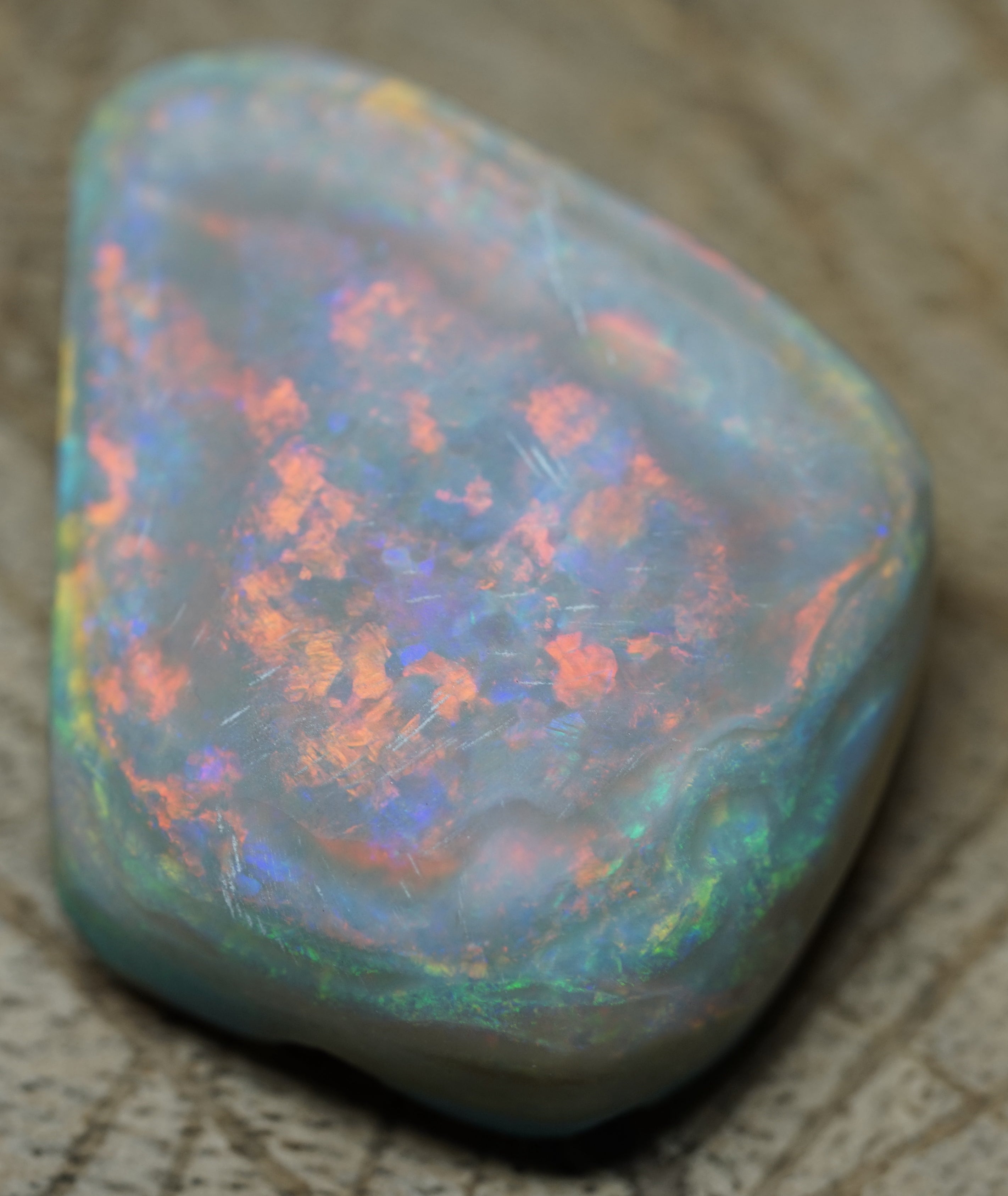 Collector Rough Mintabie Seam Opal - 155 Carats. 0011