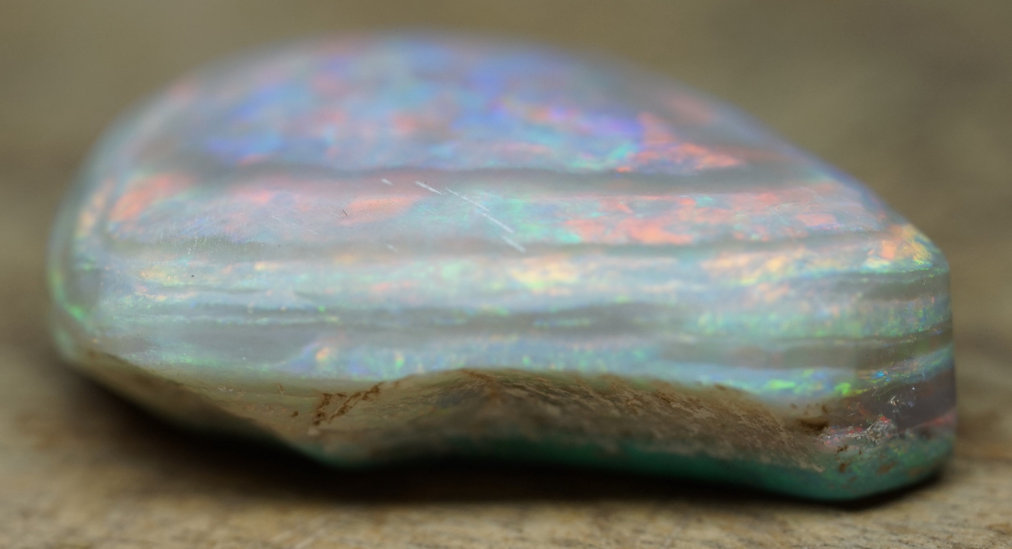 Collector Rough Mintabie Seam Opal - 155 Carats. 0011