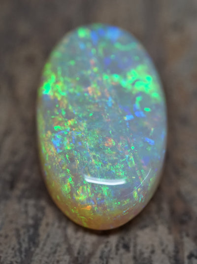 Lambina Gem Crystal oval Opal - 18.8 Carats. 0044