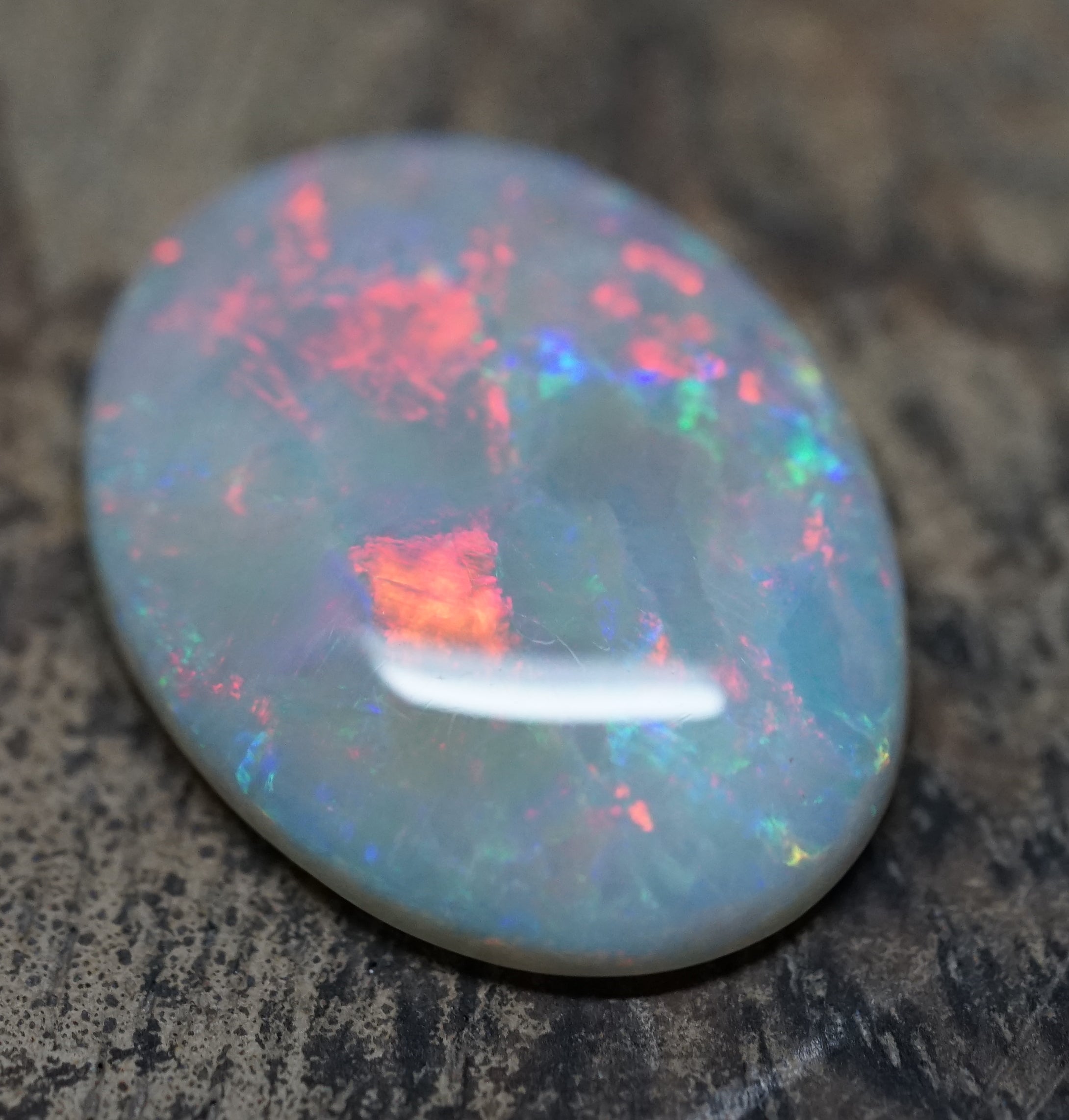 Dead Horse Gully Red Oval Gem - 9.4 Carats. 0032