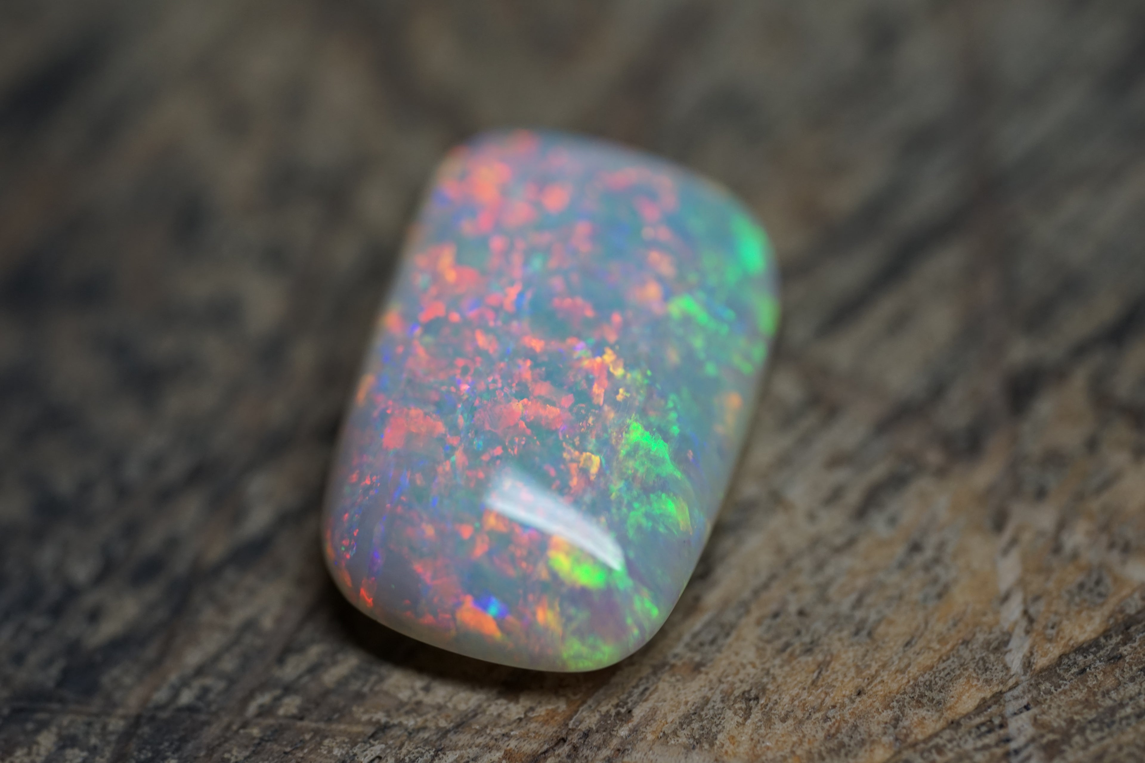 8.4 Carat Lambina Crystal Gem Opal Ringstone - 0090