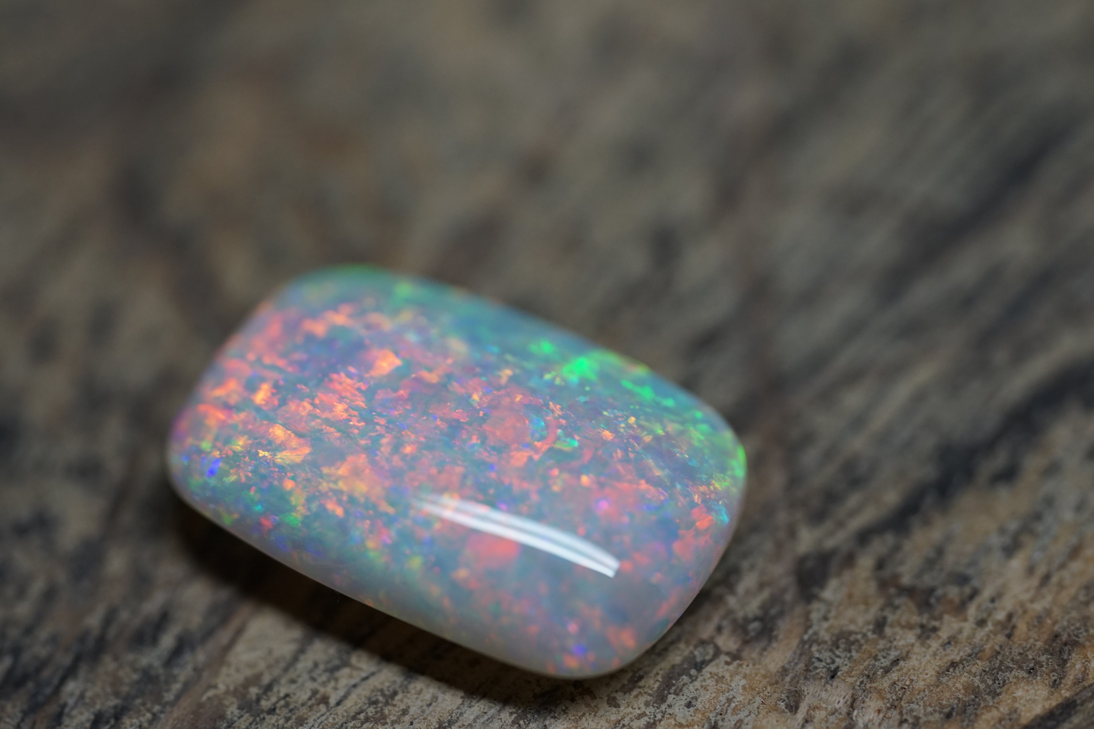 8.4 Carat Lambina Crystal Gem Opal Ringstone - 0090