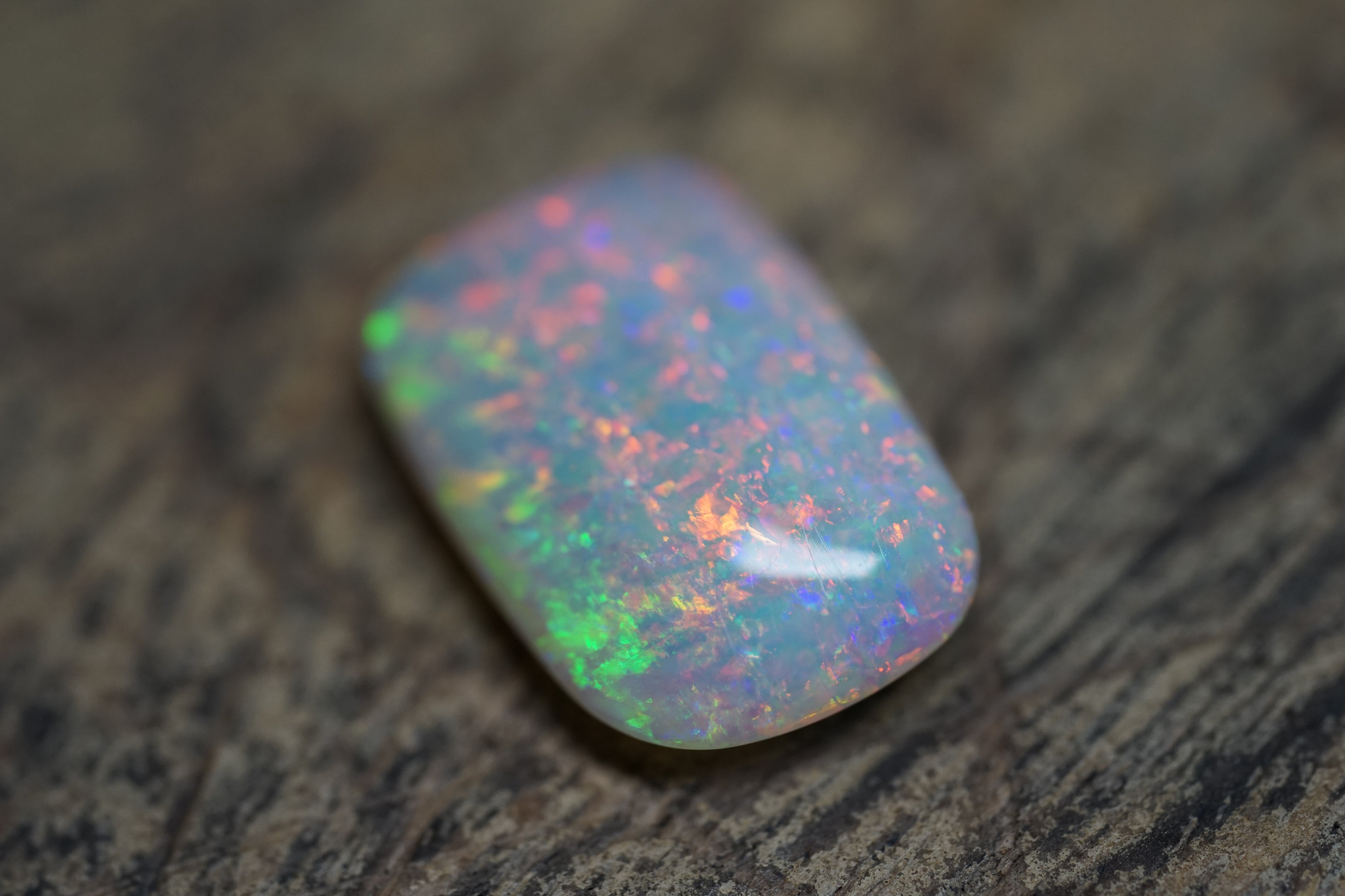8.4 Carat Lambina Crystal Gem Opal Ringstone - 0090