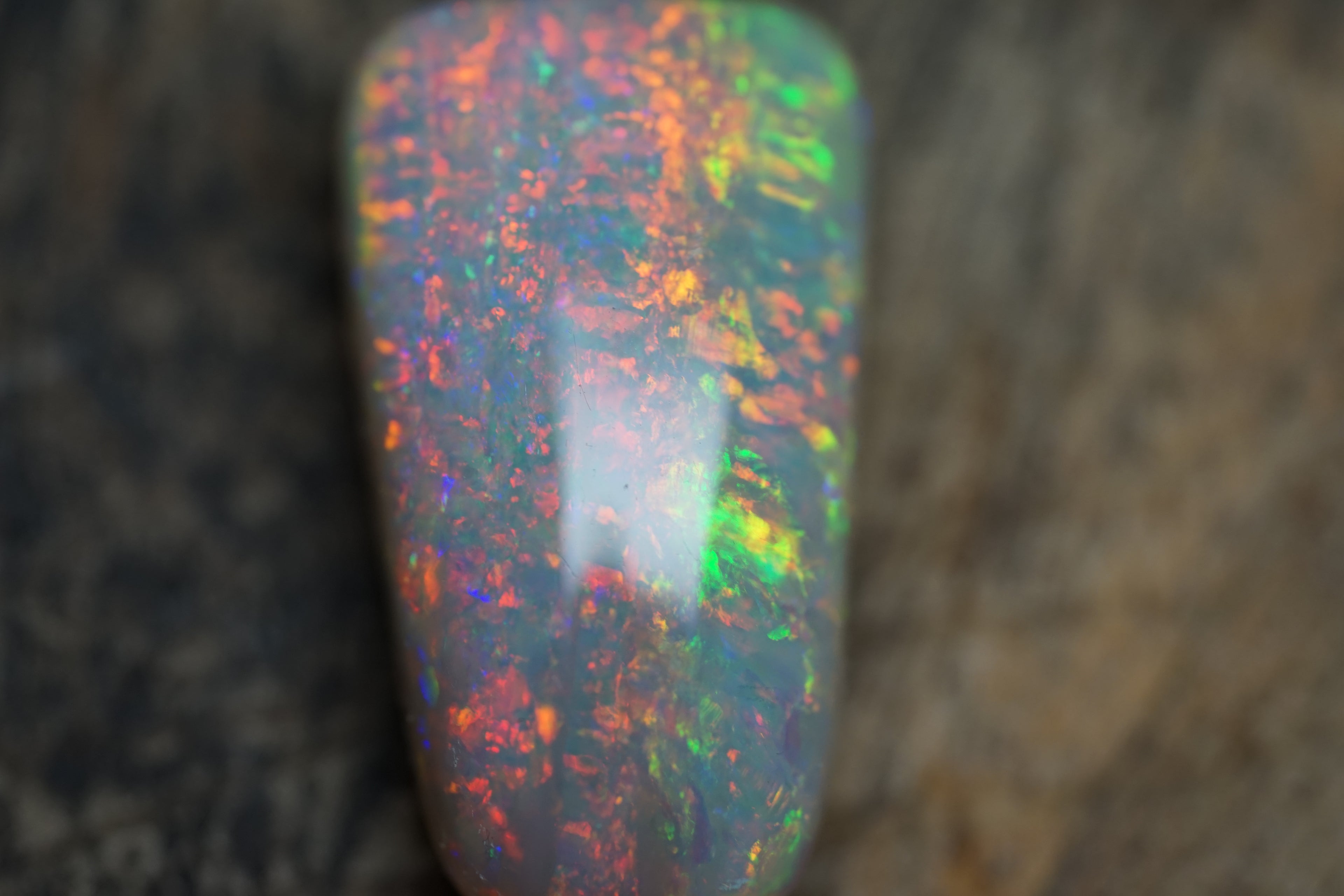 22 Carat Double Sided Gem Lambina Pendant Stone - 0094