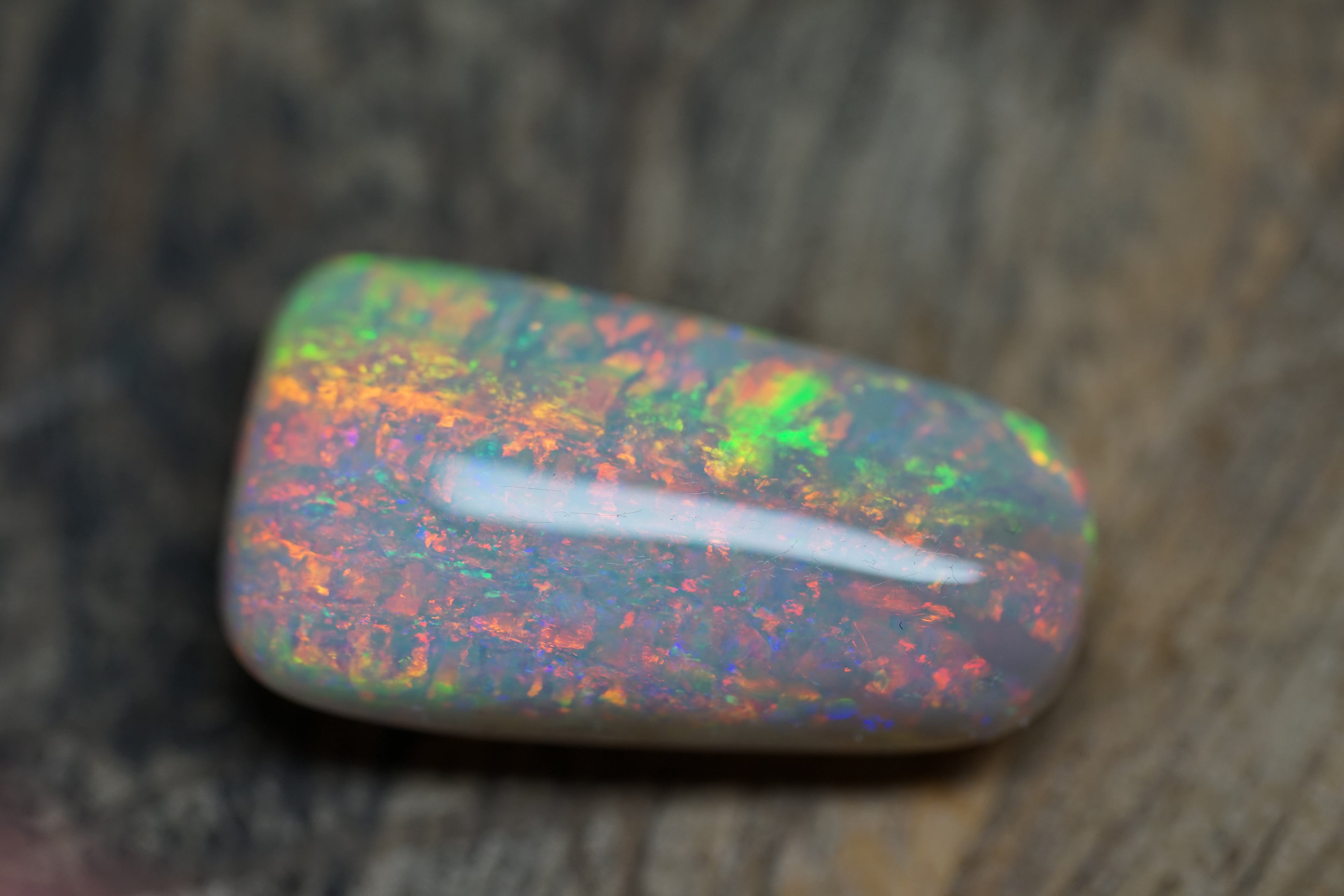 22 Carat Double Sided Gem Lambina Pendant Stone - 0094