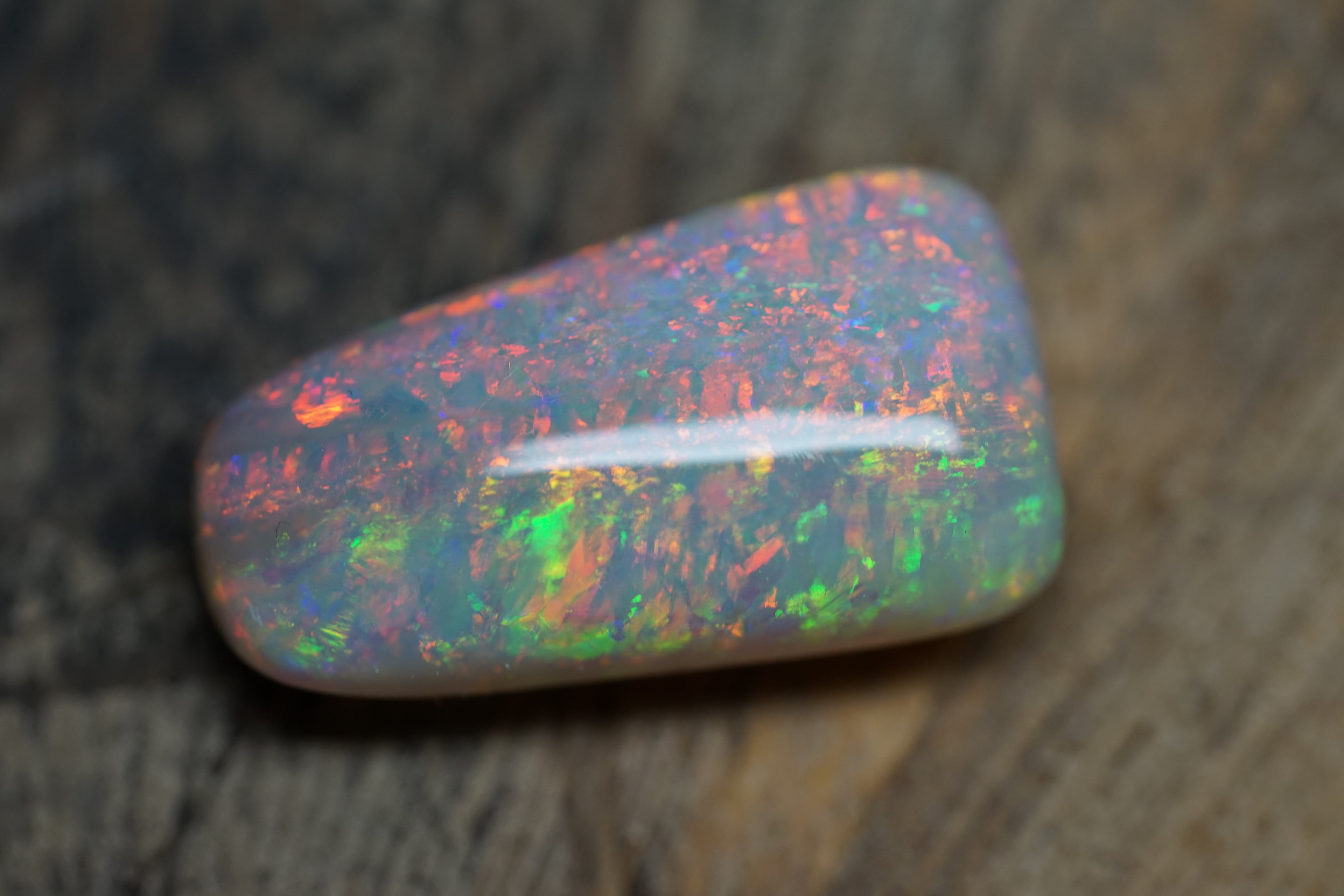 22 Carat Double Sided Gem Lambina Pendant Stone - 0094