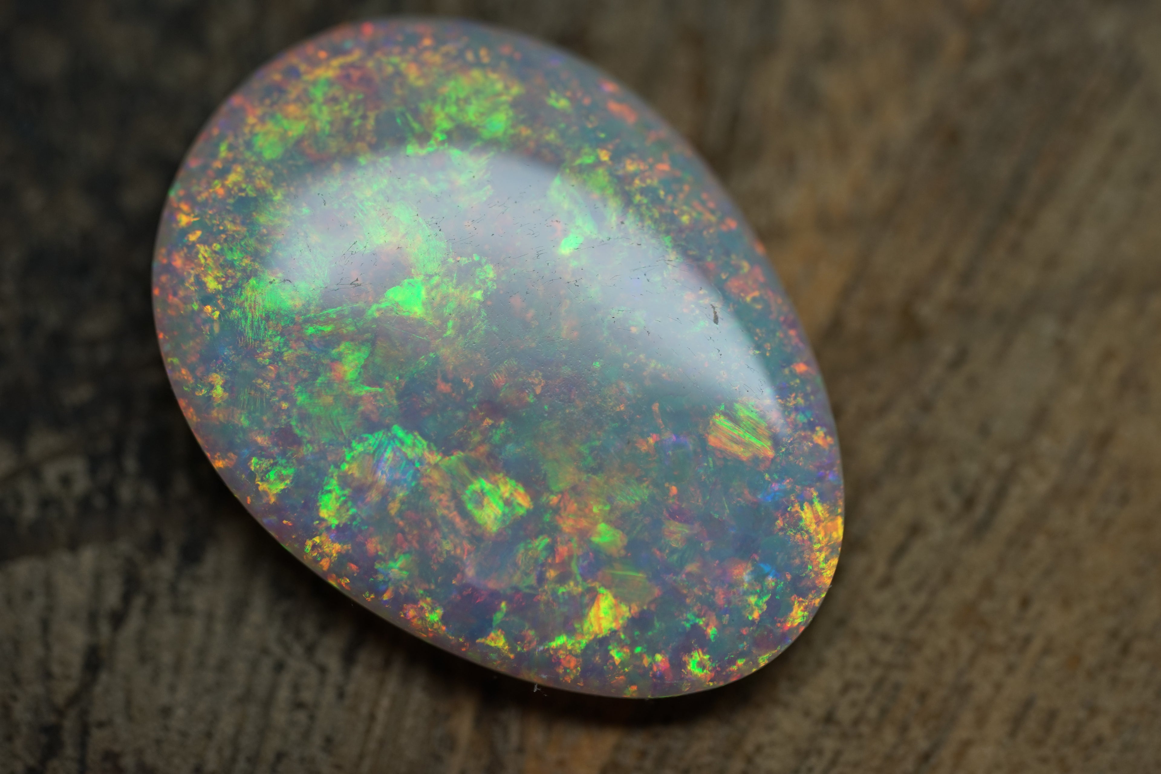 18 Carat Gem Golden Pendant Stone - 0095