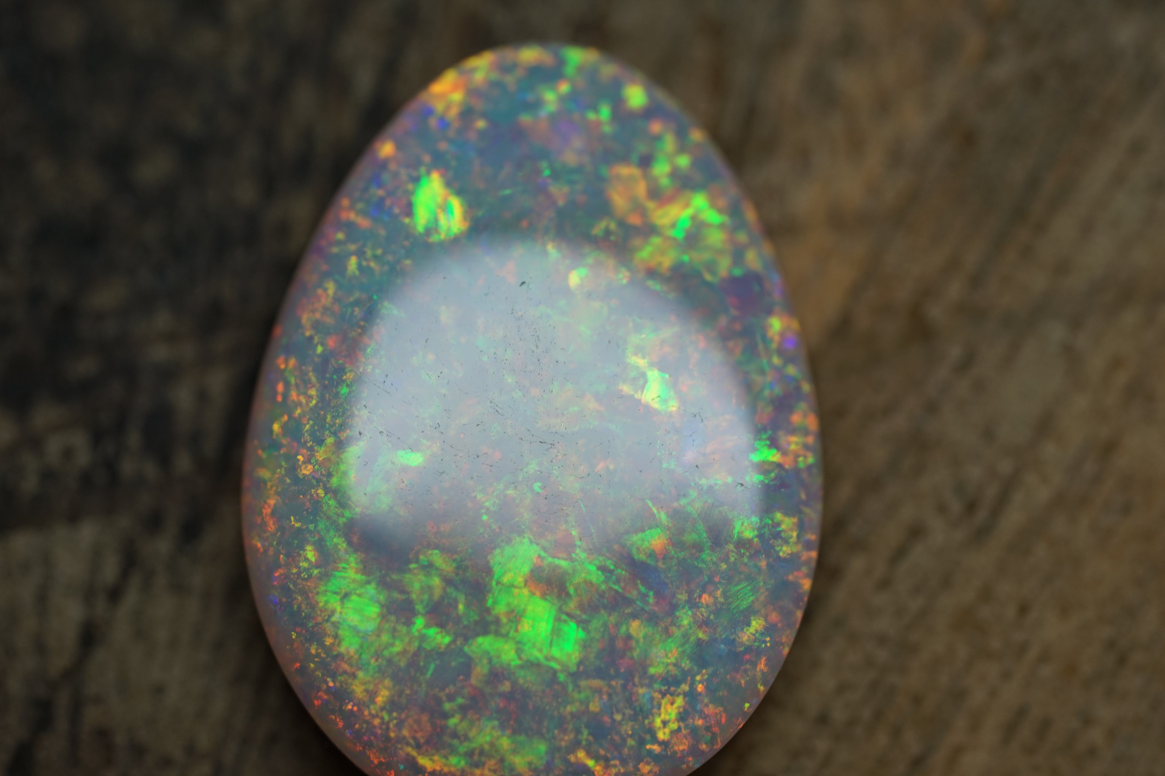 18 Carat Gem Golden Pendant Stone - 0095