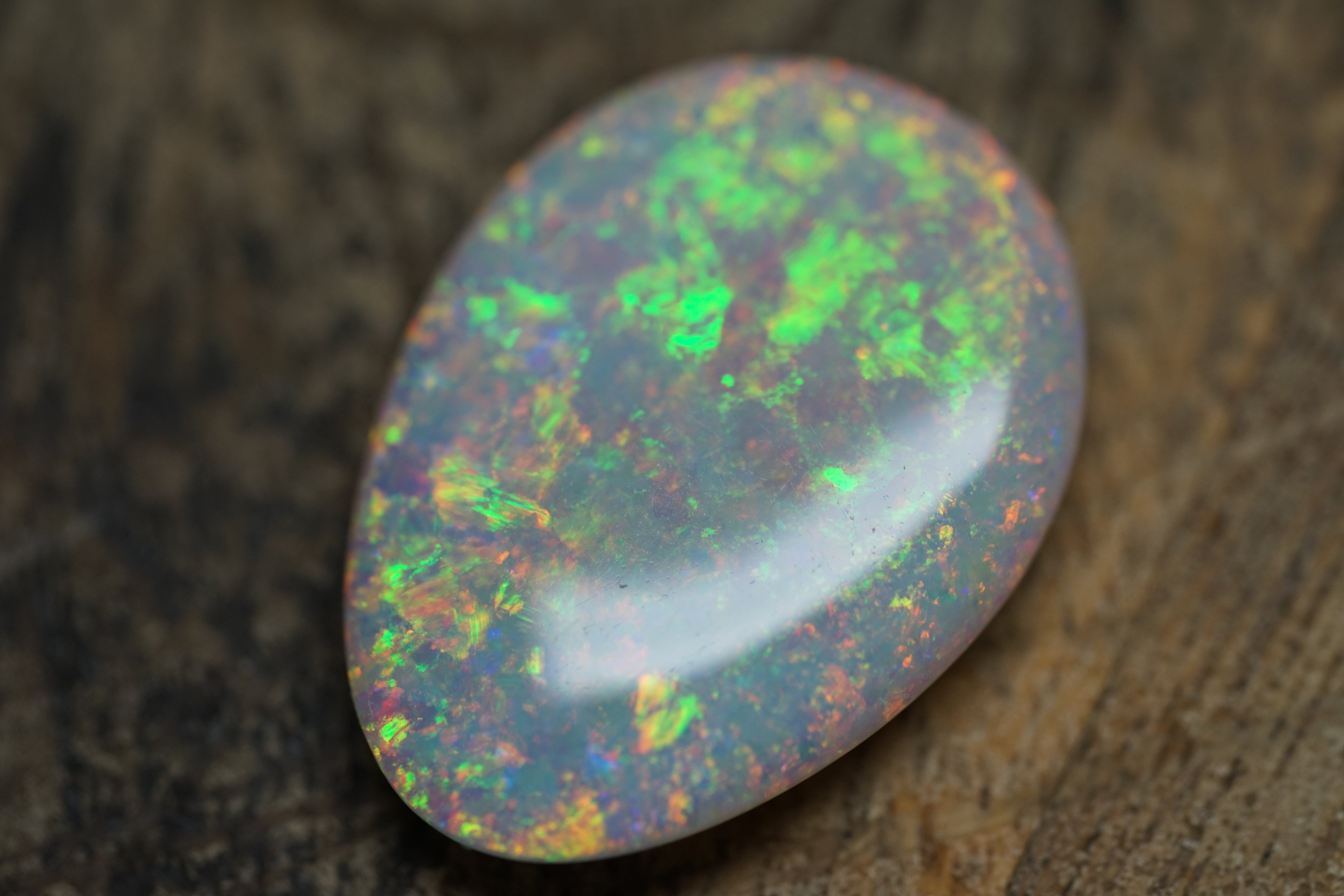 18 Carat Gem Golden Pendant Stone - 0095