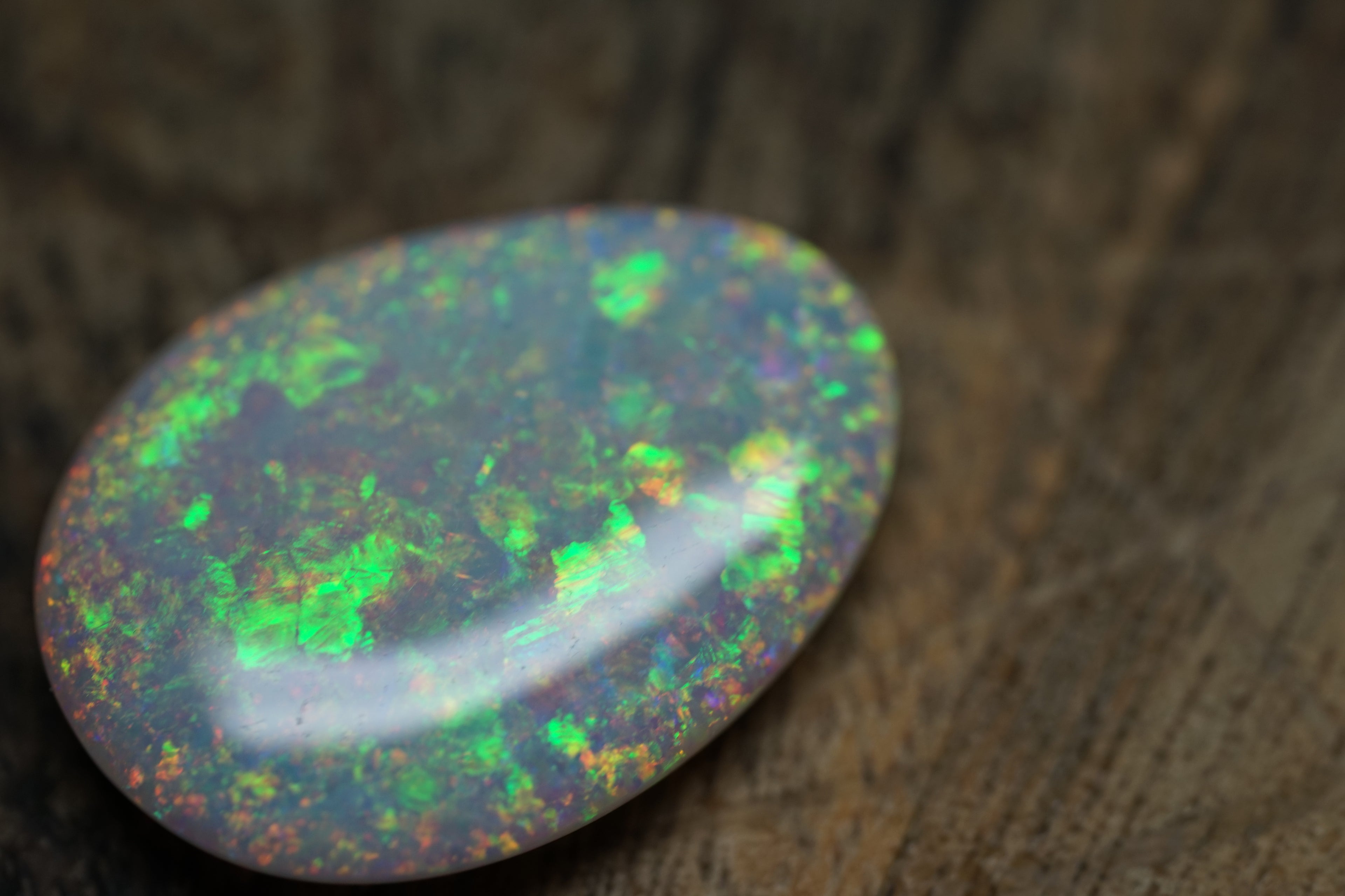 18 Carat Gem Golden Pendant Stone - 0095
