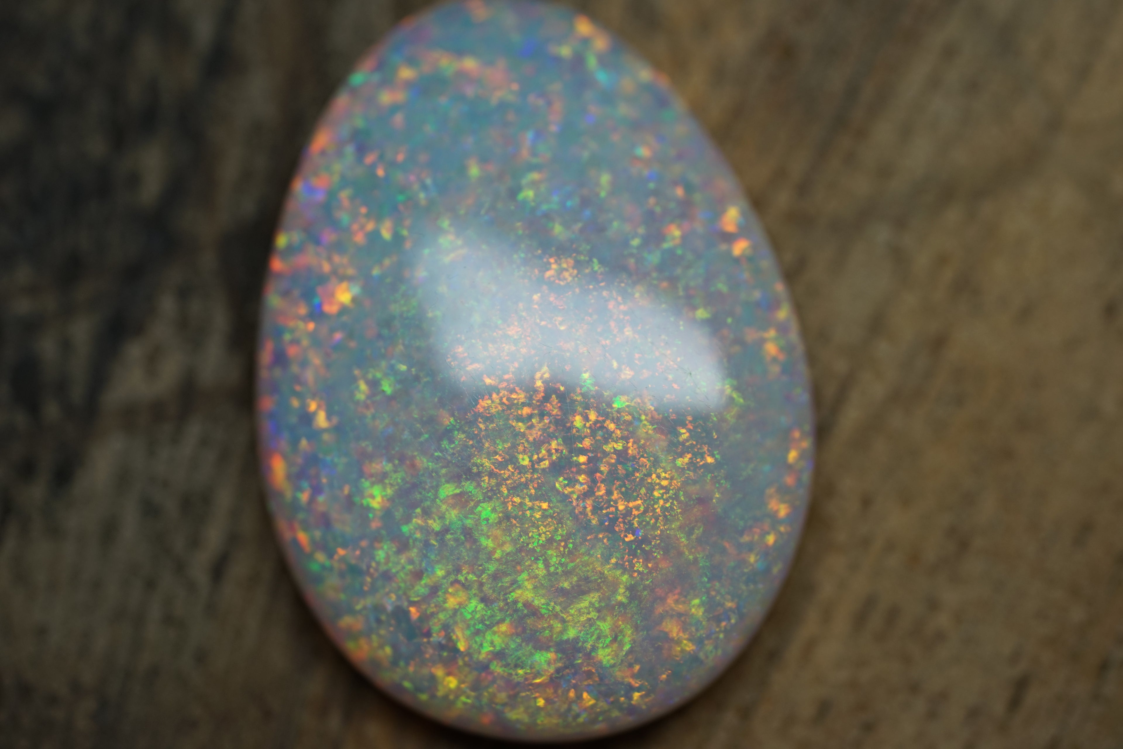 18 Carat Gem Golden Pendant Stone - 0095
