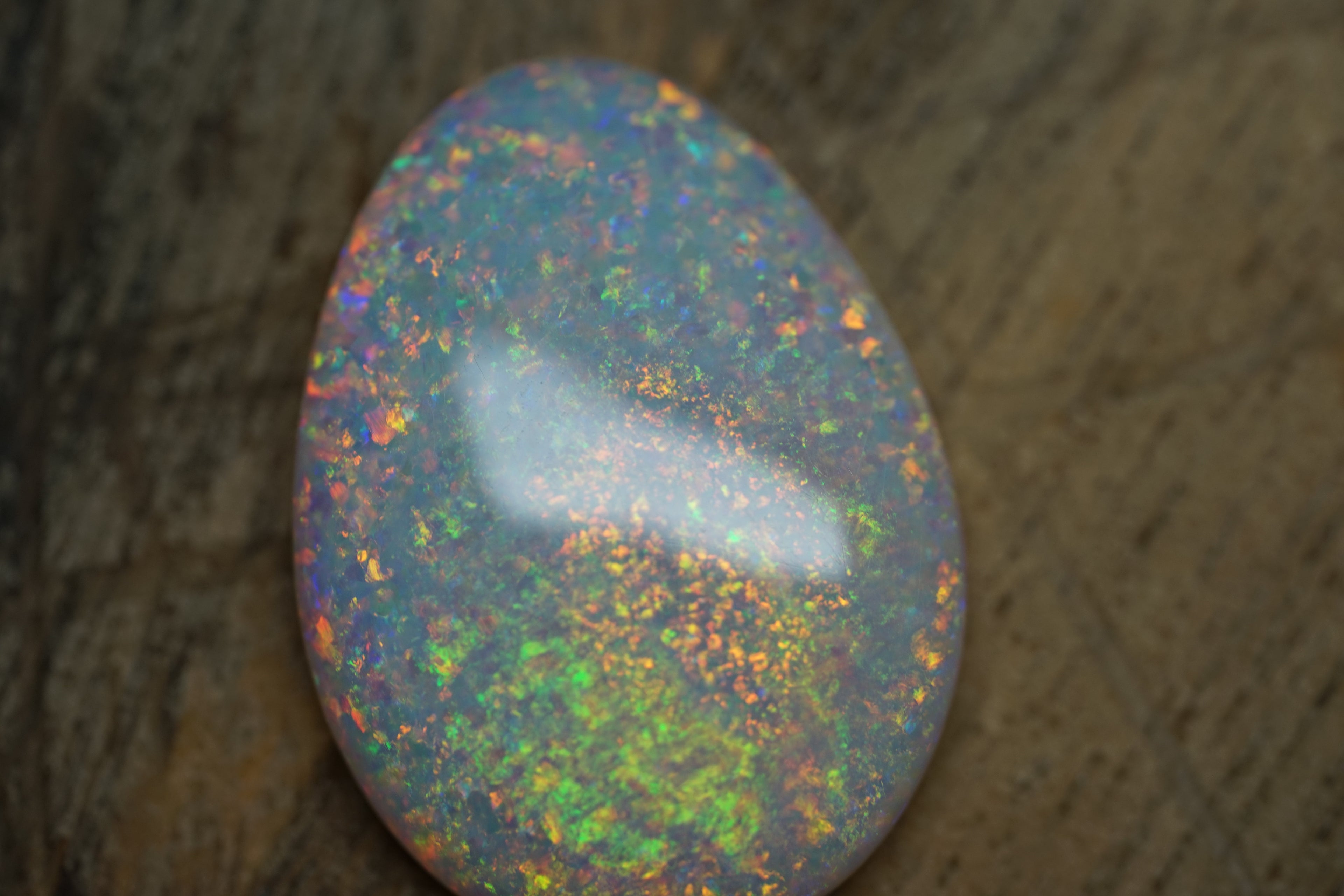 18 Carat Gem Golden Pendant Stone - 0095
