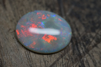 Dead Horse Gully Red Oval Gem - 9.4 Carats. 0032