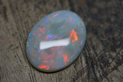 Dead Horse Gully Red Oval Gem - 9.4 Carats. 0032