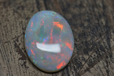 Dead Horse Gully Red Oval Gem - 9.4 Carats. 0032