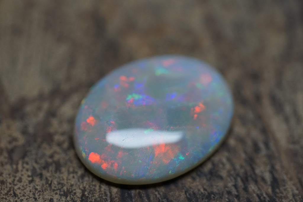 Dead Horse Gully Red Oval Gem - 9.4 Carats. 0032