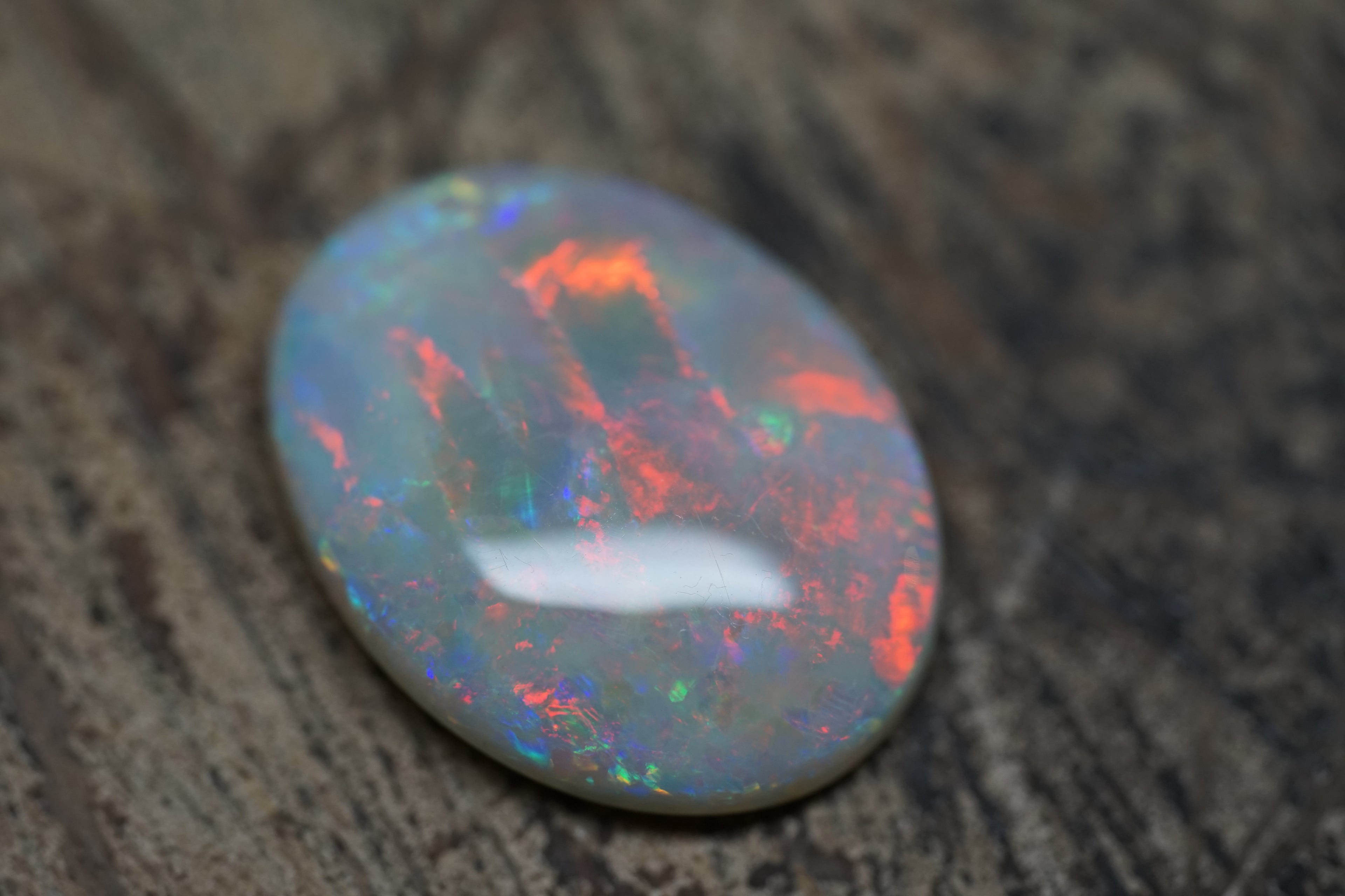 Dead Horse Gully Red Oval Gem - 9.4 Carats. 0032