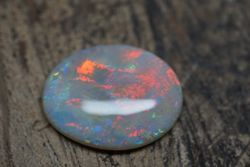 Dead Horse Gully Red Oval Gem - 9.4 Carats. 0032