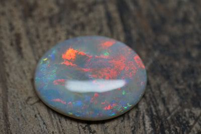 Dead Horse Gully Red Oval Gem - 9.4 Carats. 0032