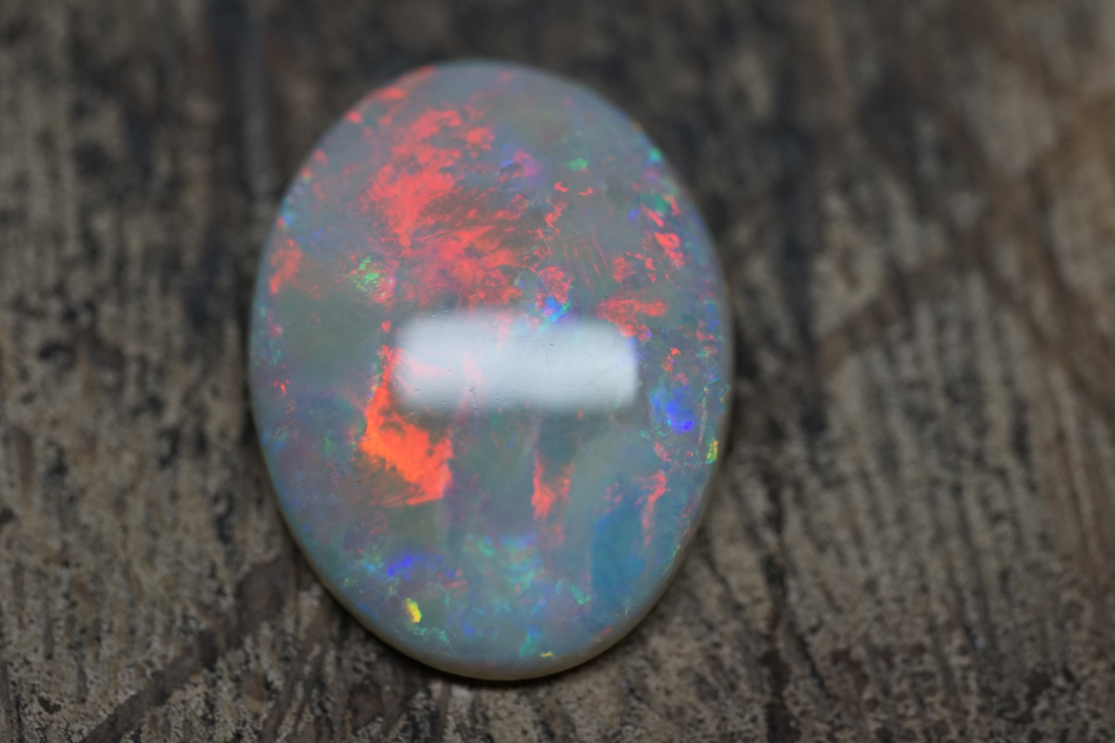 Dead Horse Gully Red Oval Gem - 9.4 Carats. 0032