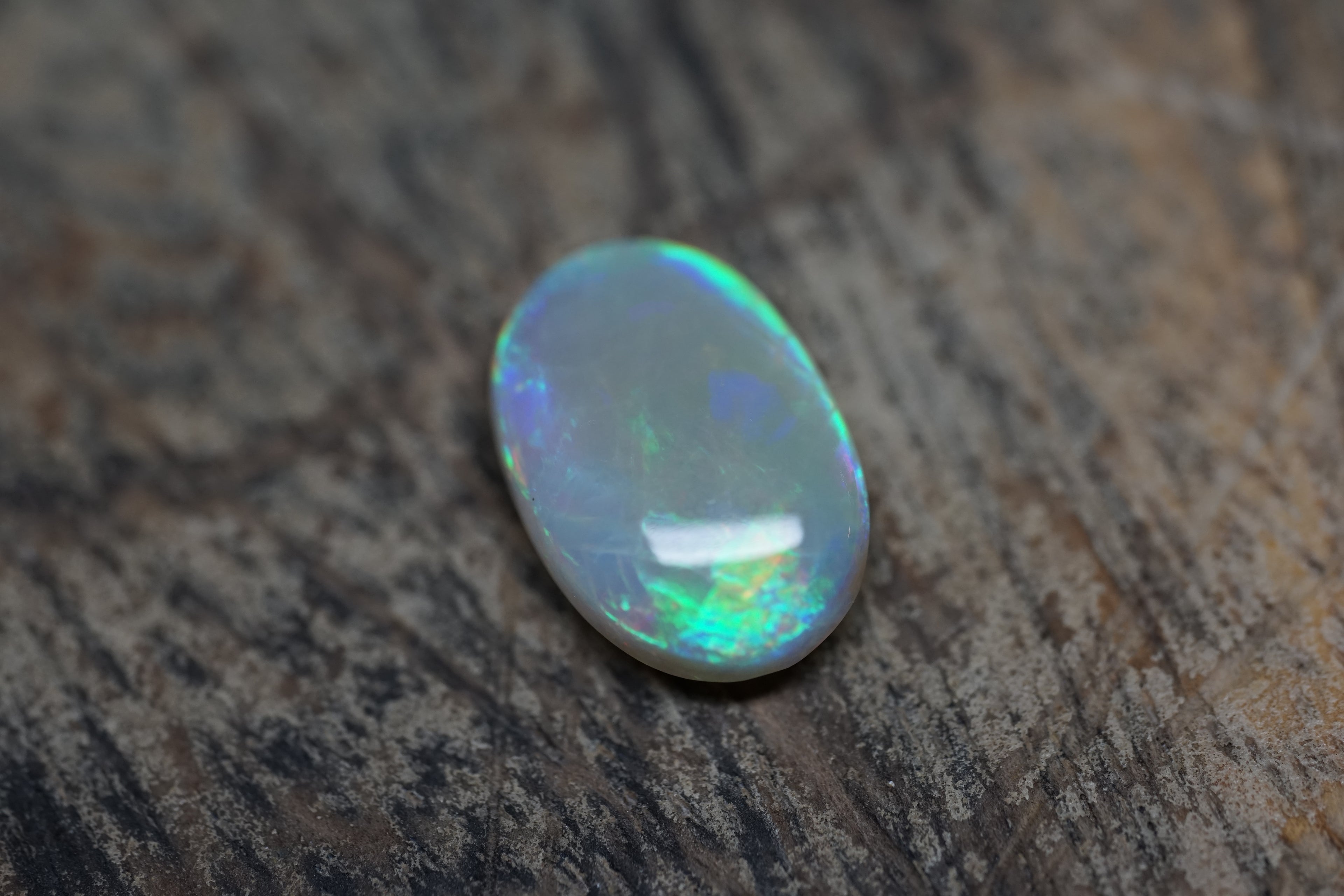 Mintabie Dark Base - 2.9 Carats 0096