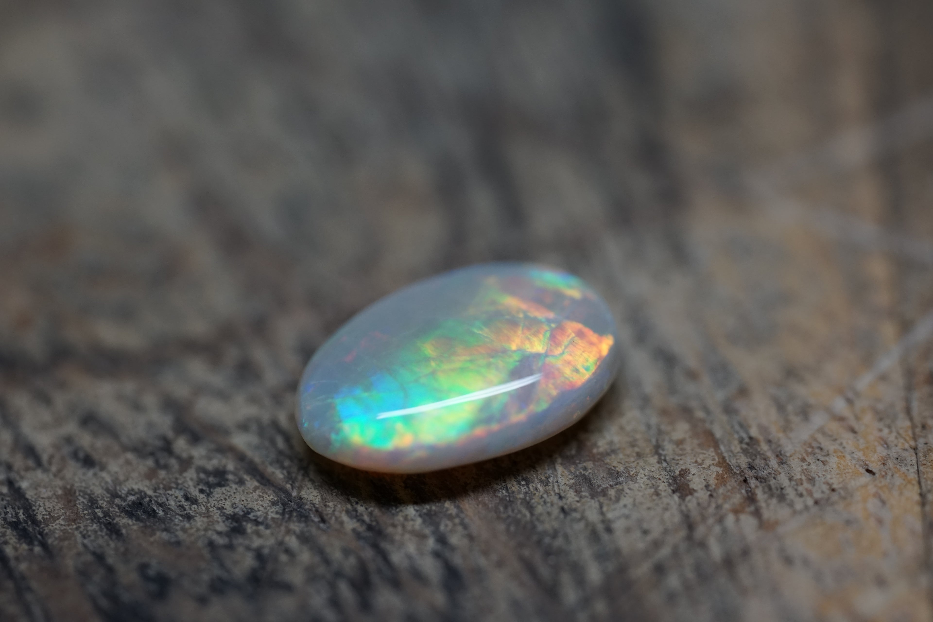 Mintabie Dark Base - 2.9 Carats 0096