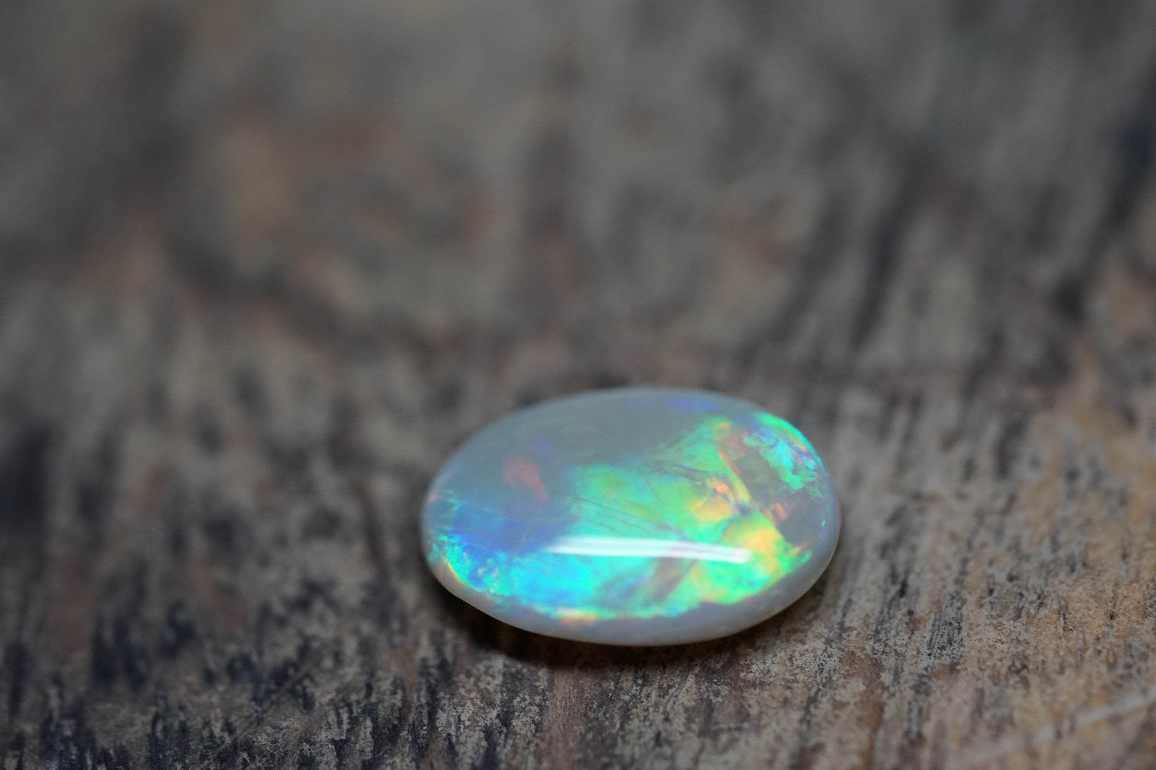 Mintabie Dark Base - 2.9 Carats 0096