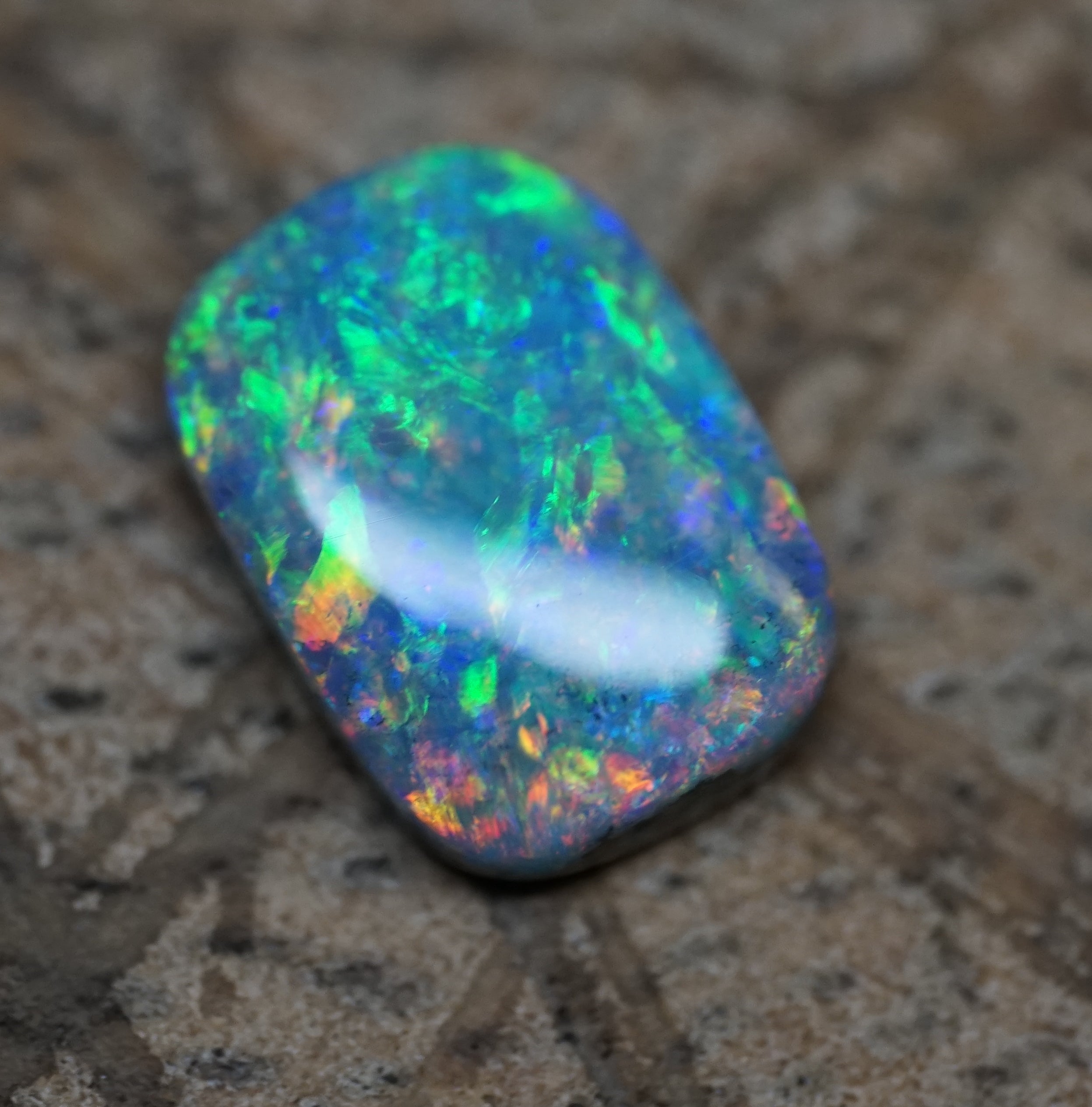 Coober Pedy Black Opal - 1.6 Carats. 0012