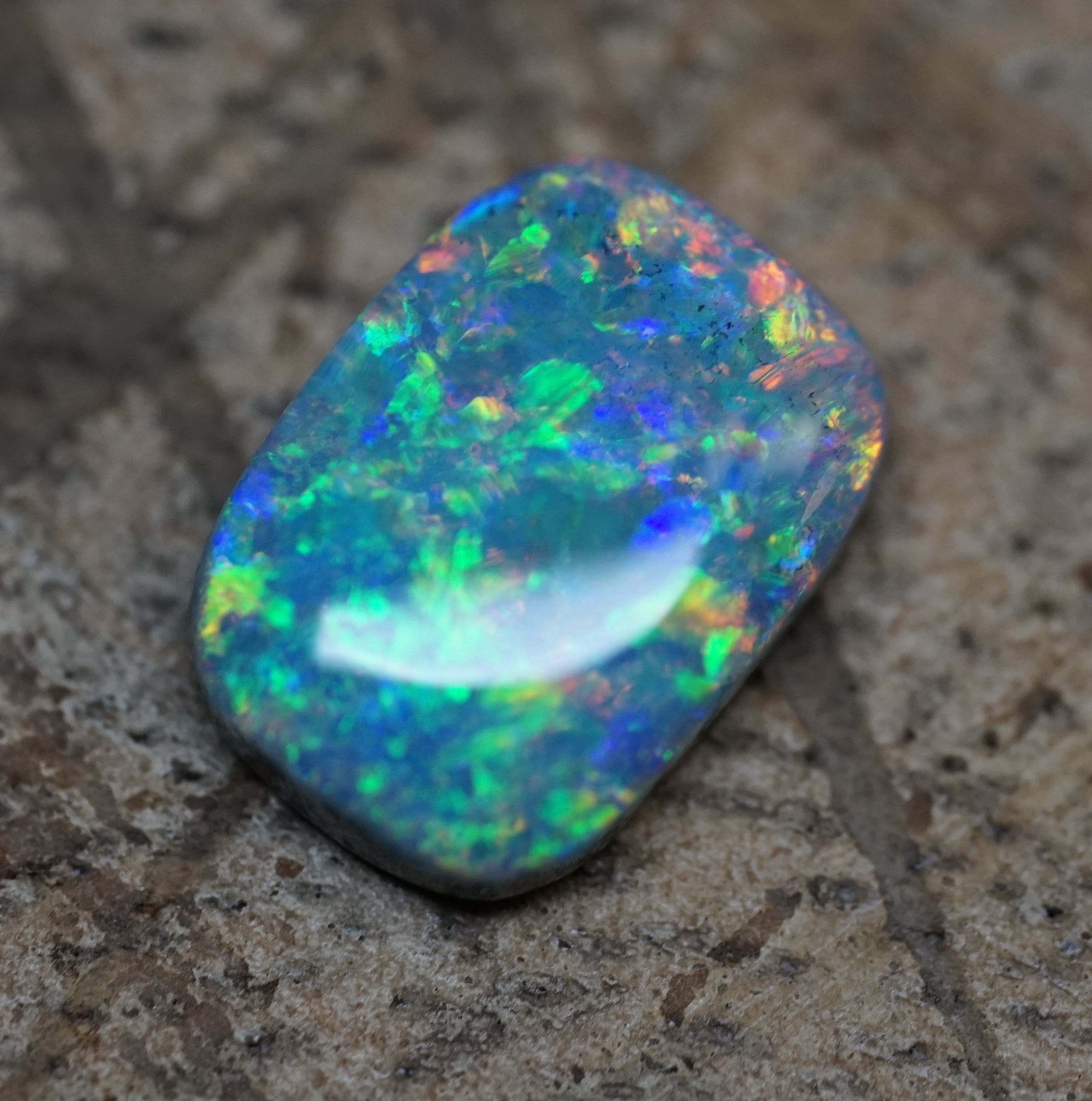 Coober Pedy Black Opal - 1.6 Carats. 0012