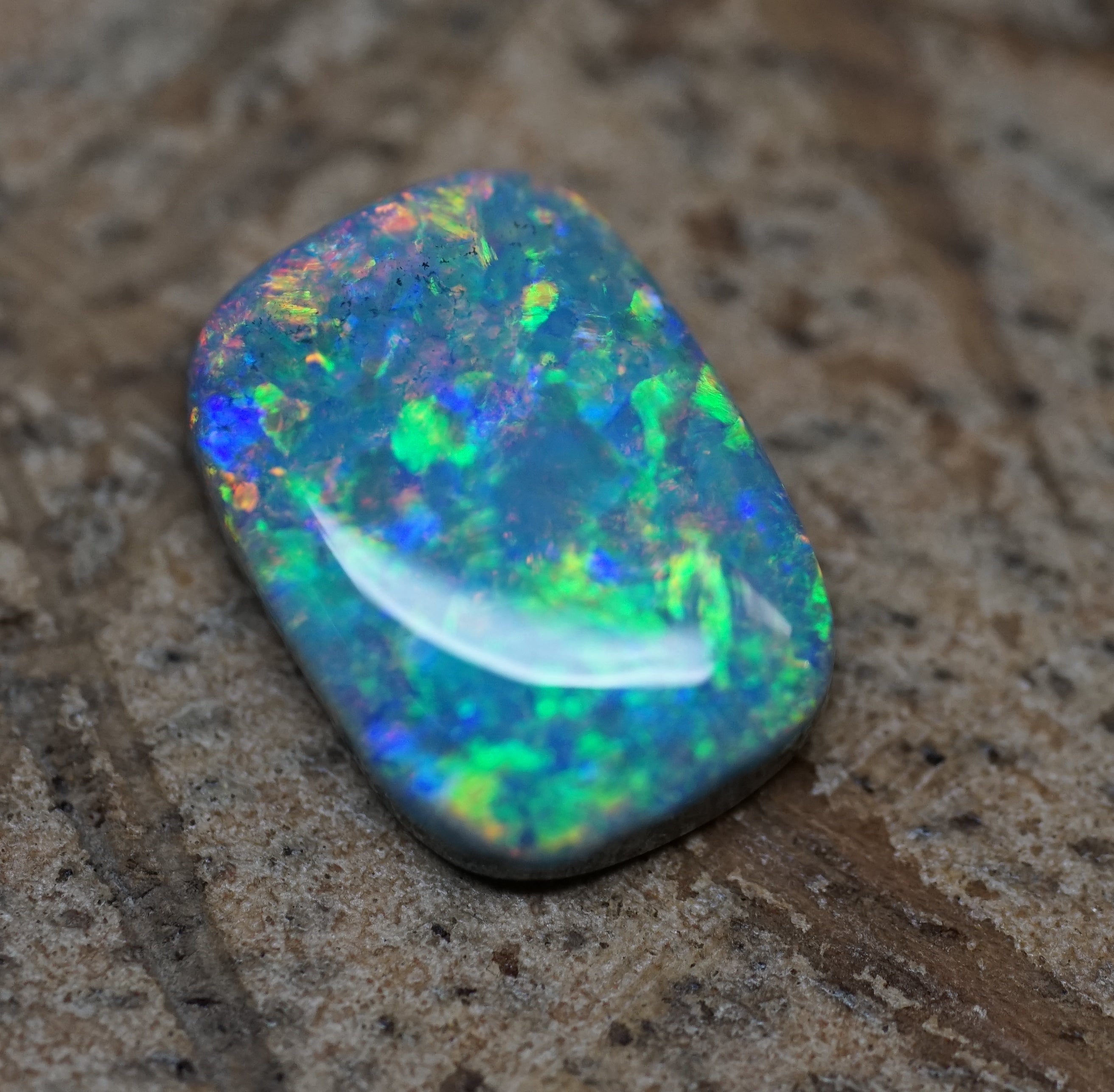 Coober Pedy Black Opal - 1.6 Carats. 0012