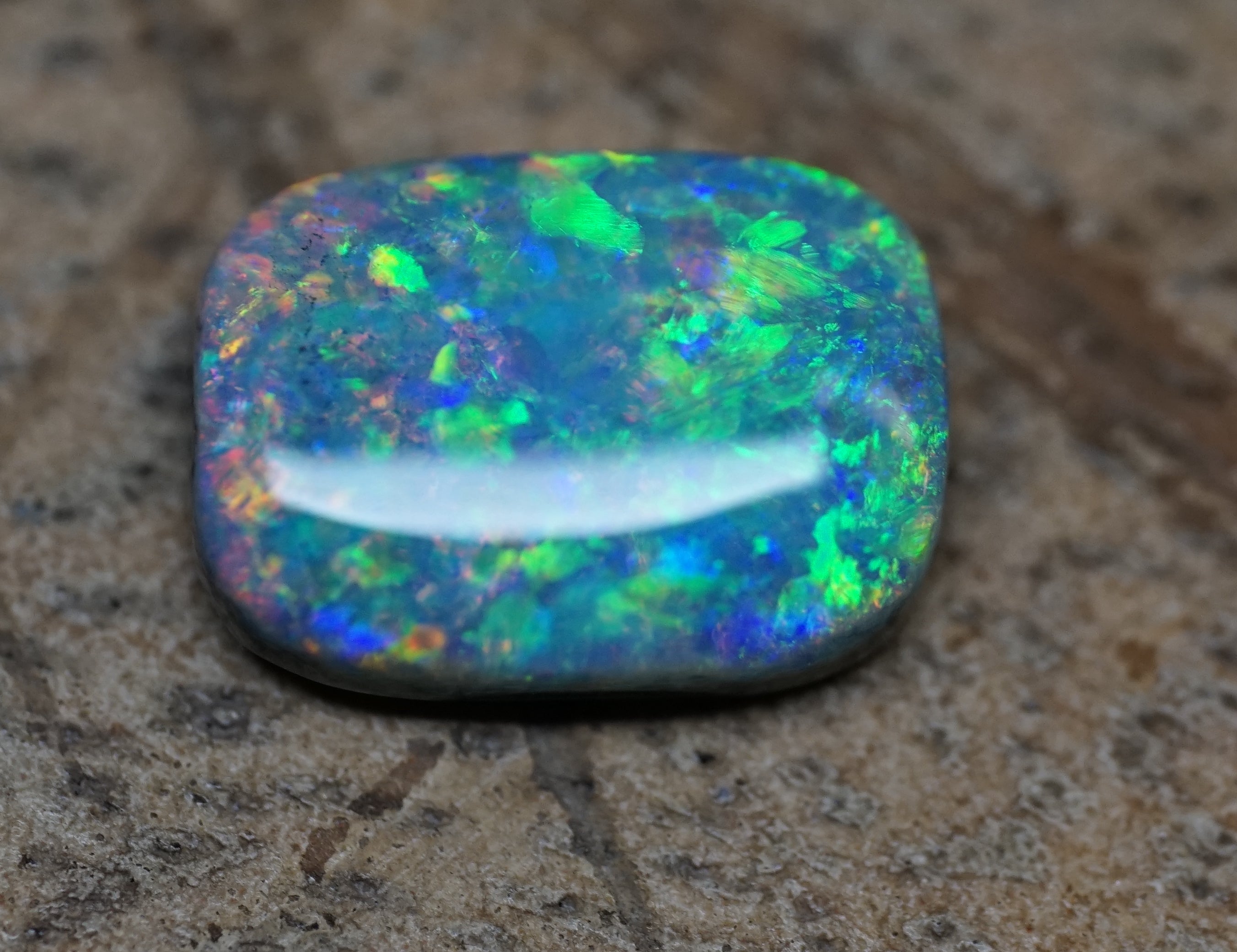 Coober Pedy Black Opal - 1.6 Carats. 0012