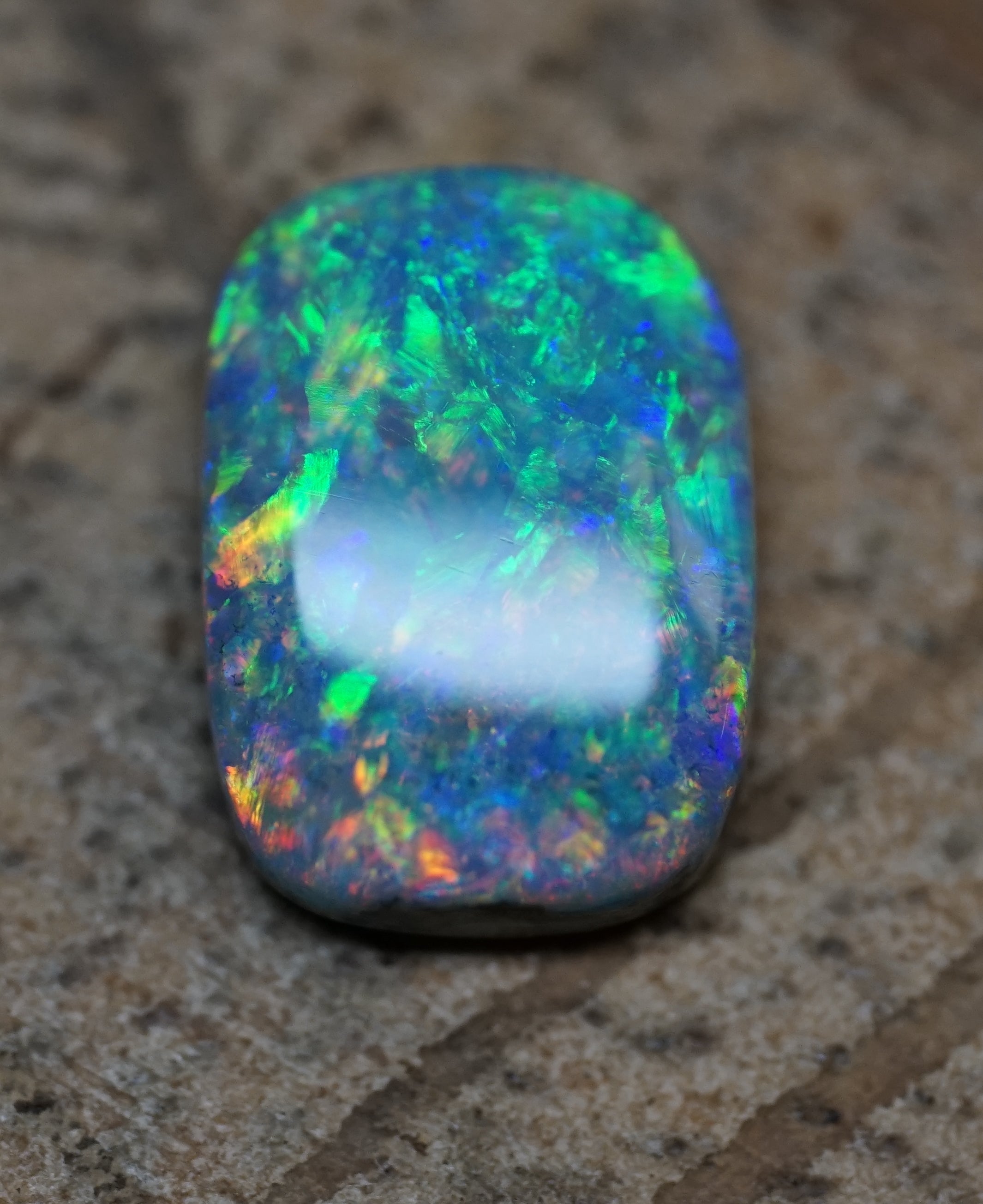 Coober Pedy Black Opal - 1.6 Carats. 0012