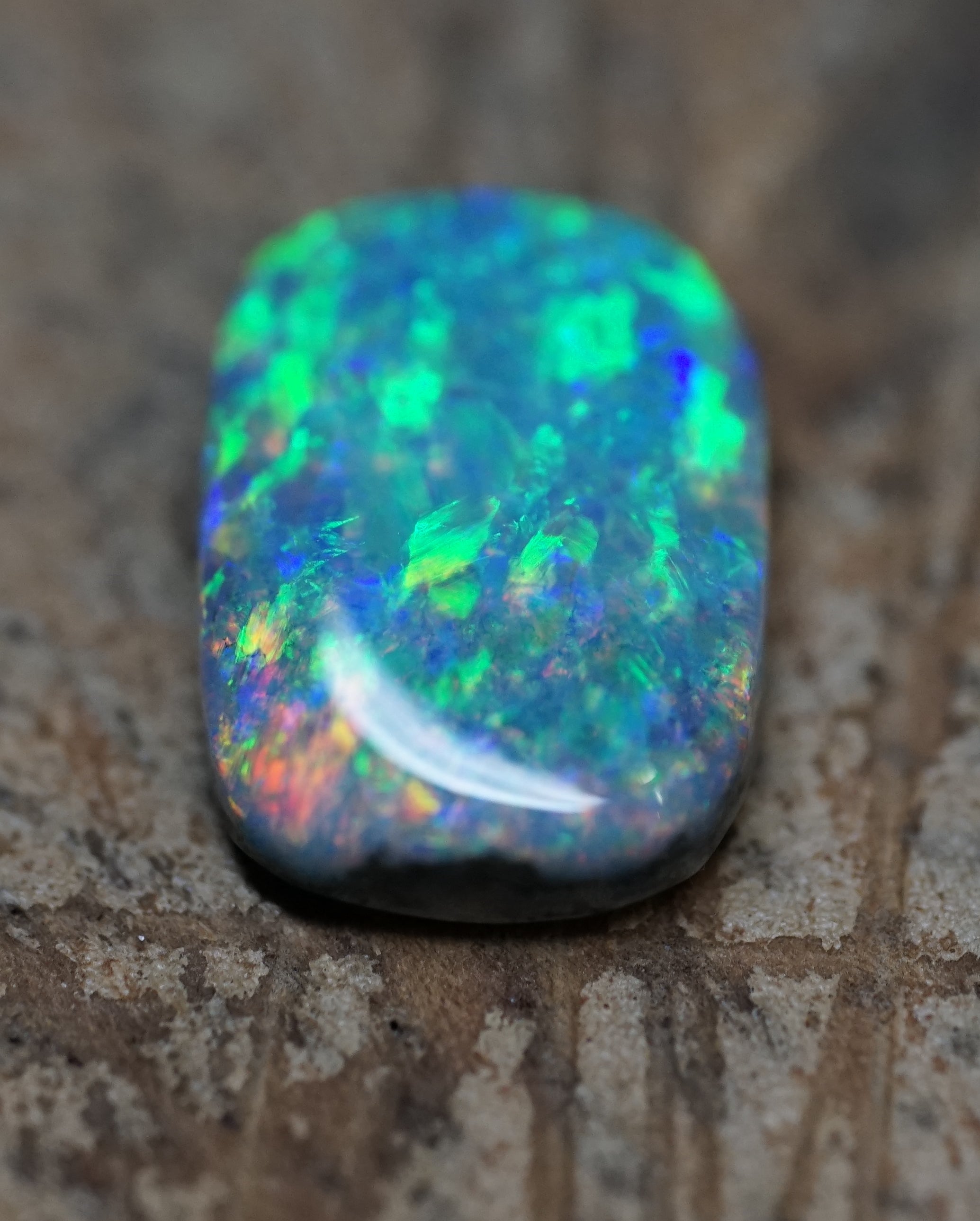 Coober Pedy Black Opal - 1.6 Carats. 0012