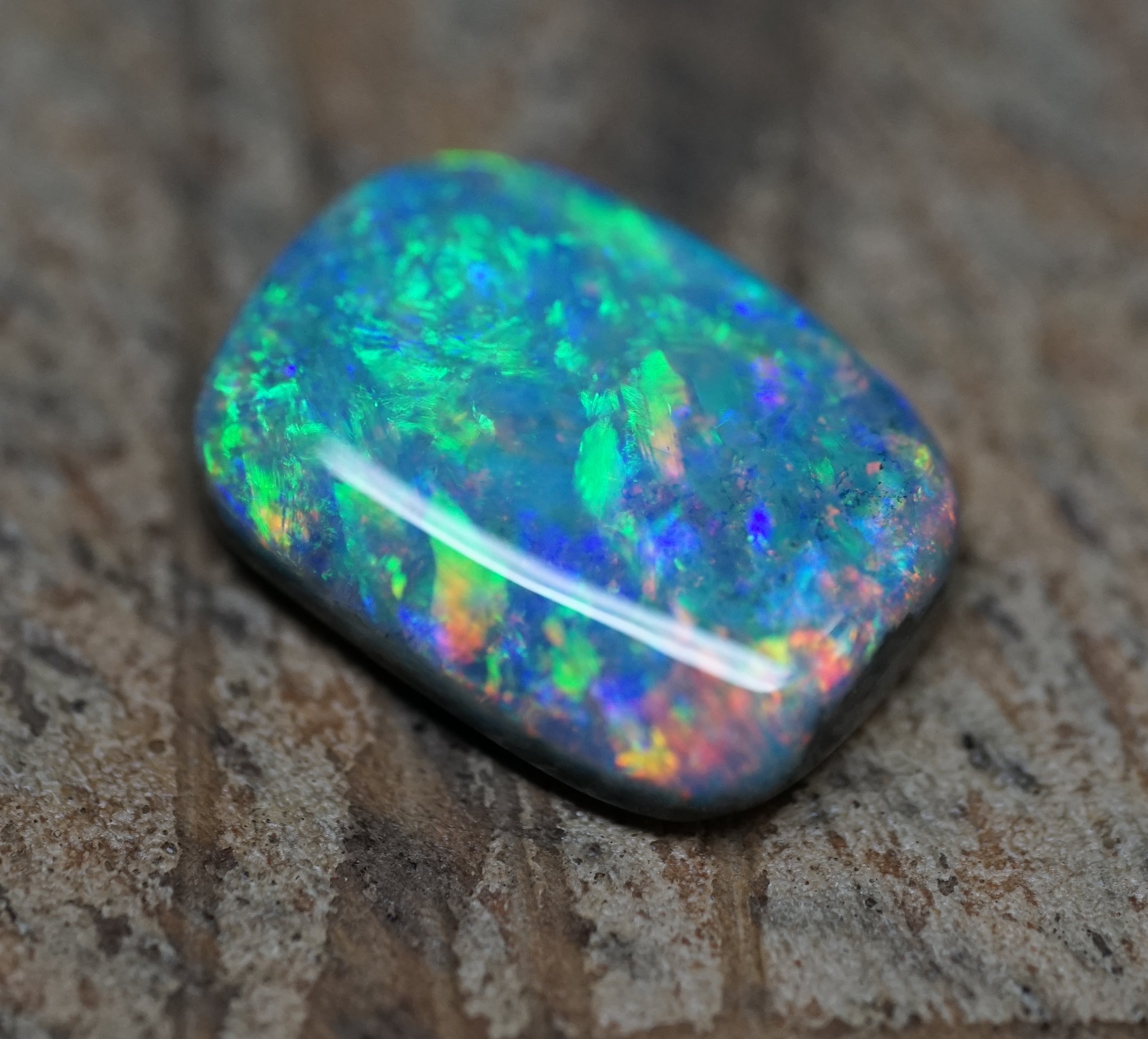 Coober Pedy Black Opal - 1.6 Carats. 0012