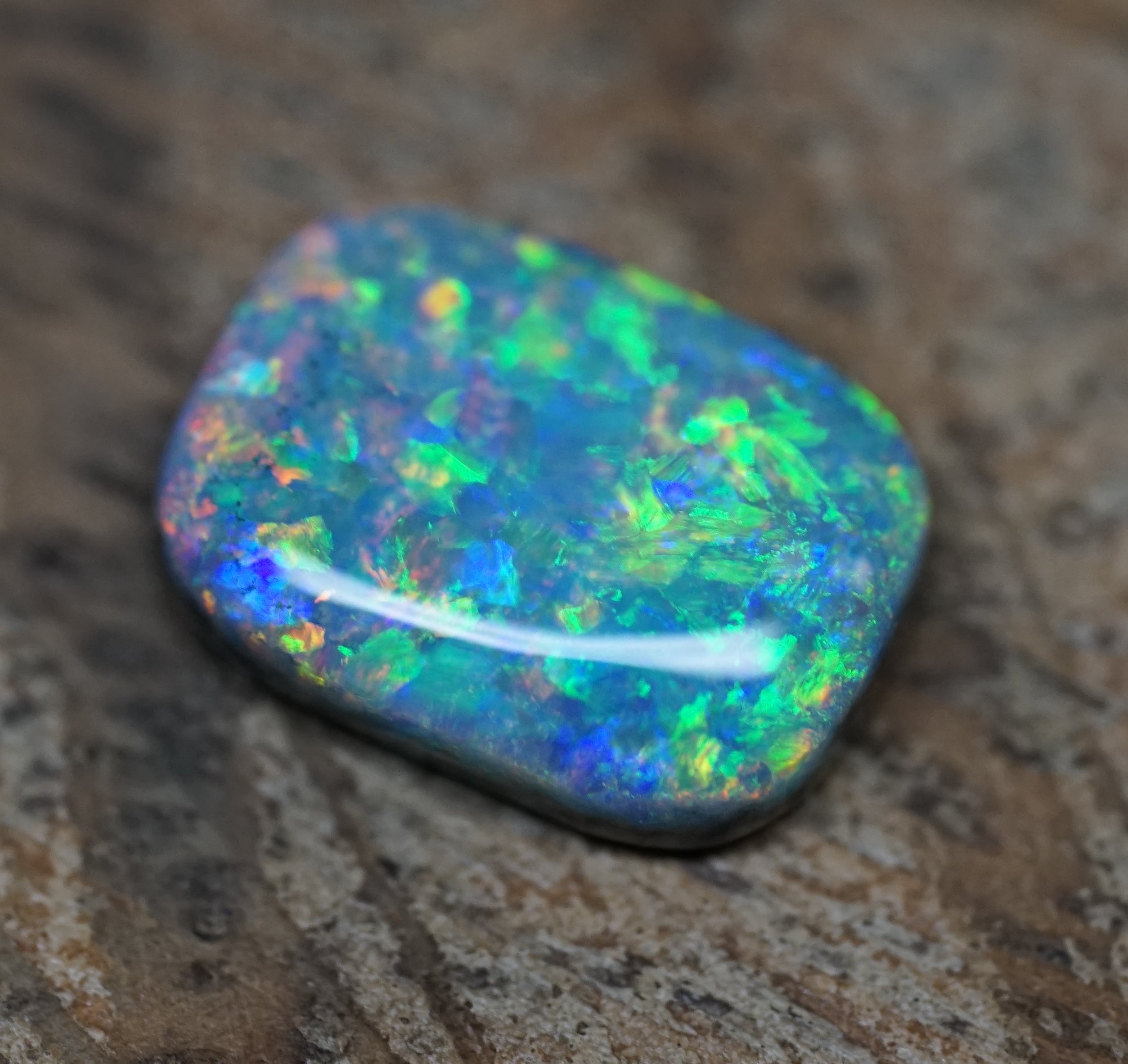 Coober Pedy Black Opal - 1.6 Carats. 0012