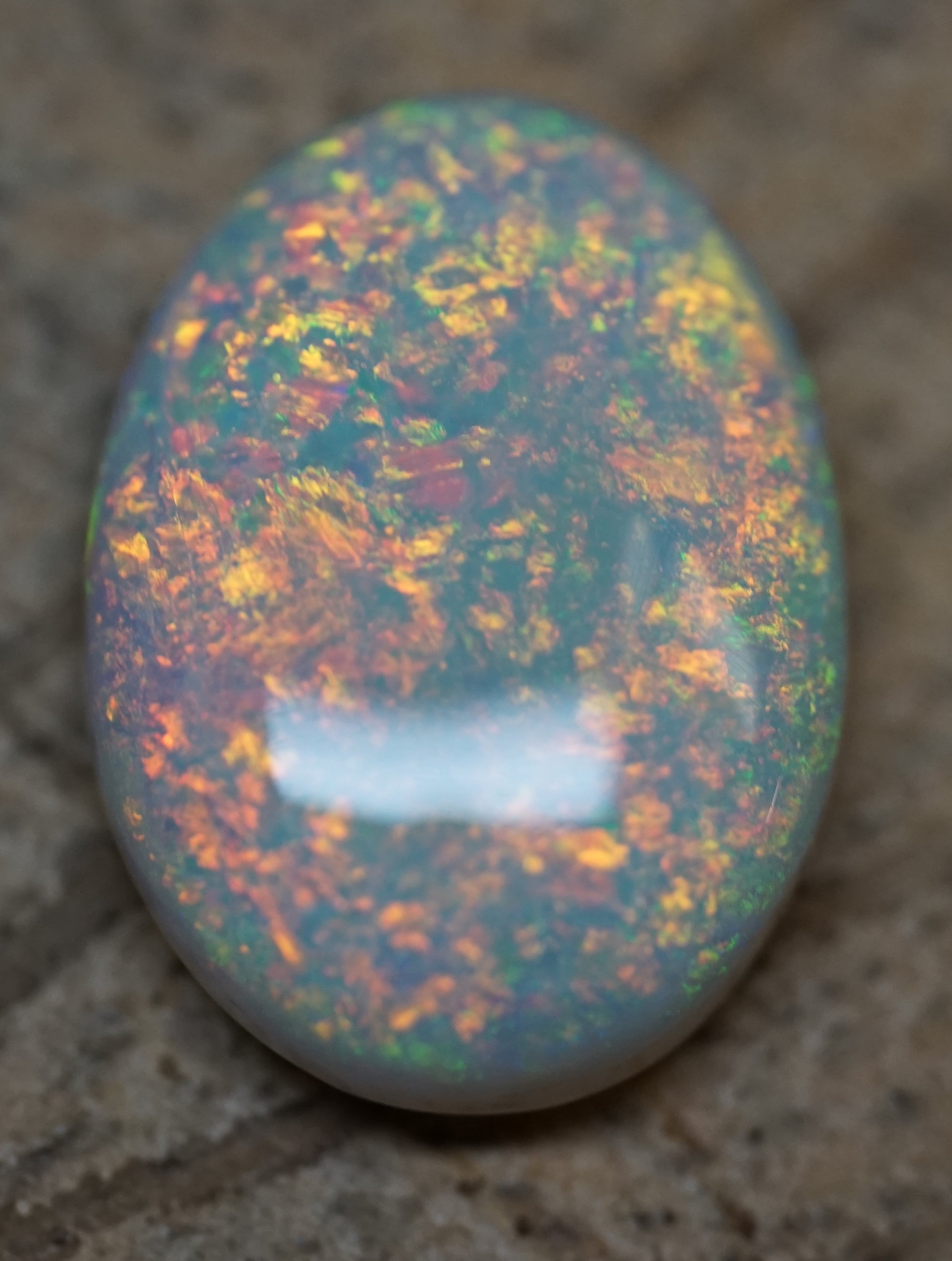 Coober Pedy Orange/Geen/Gold Oval - 4.3 Carats. 0025