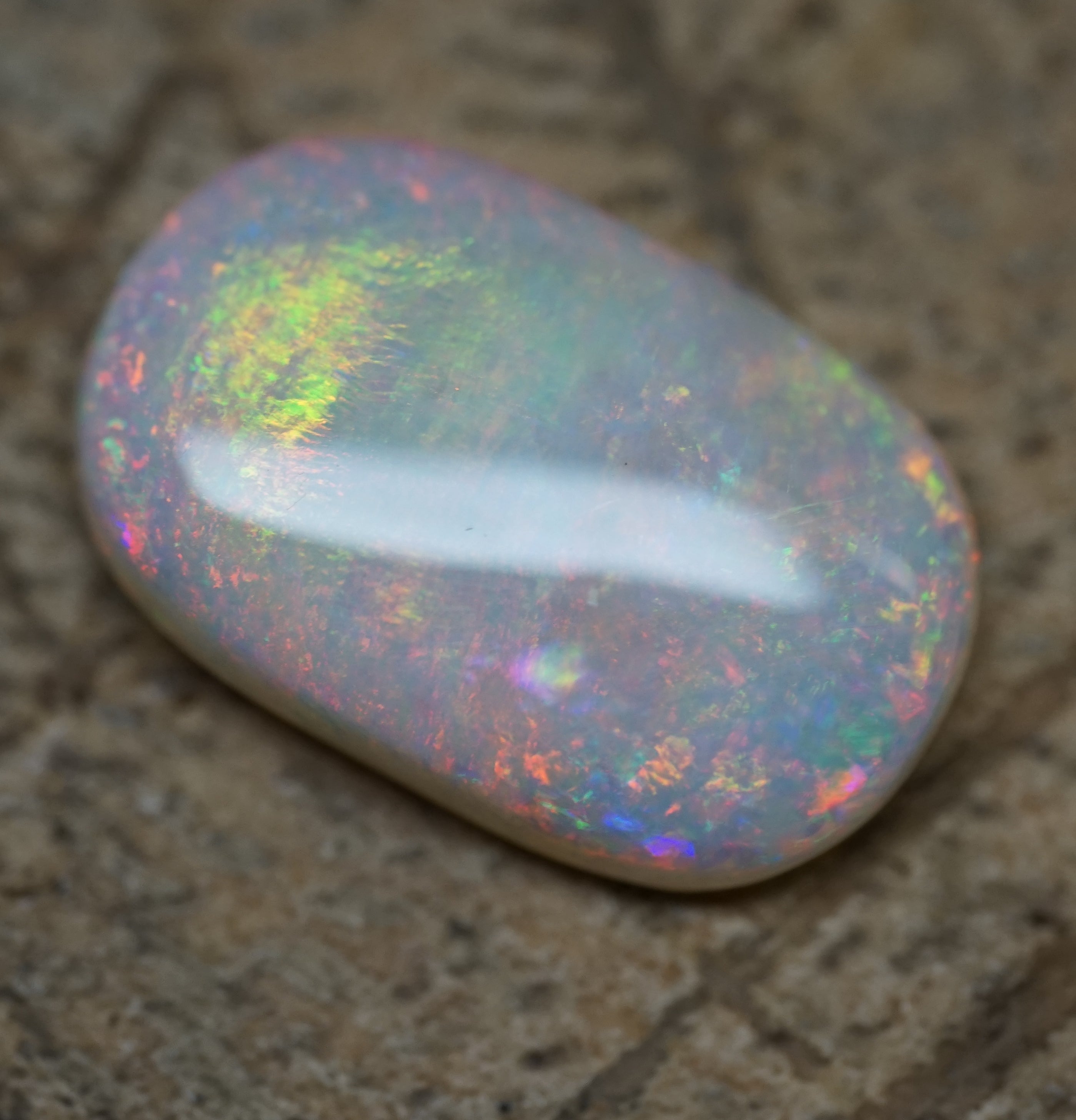 Mintabie Orange and Gold Gem - 3.6 Carats. 0071