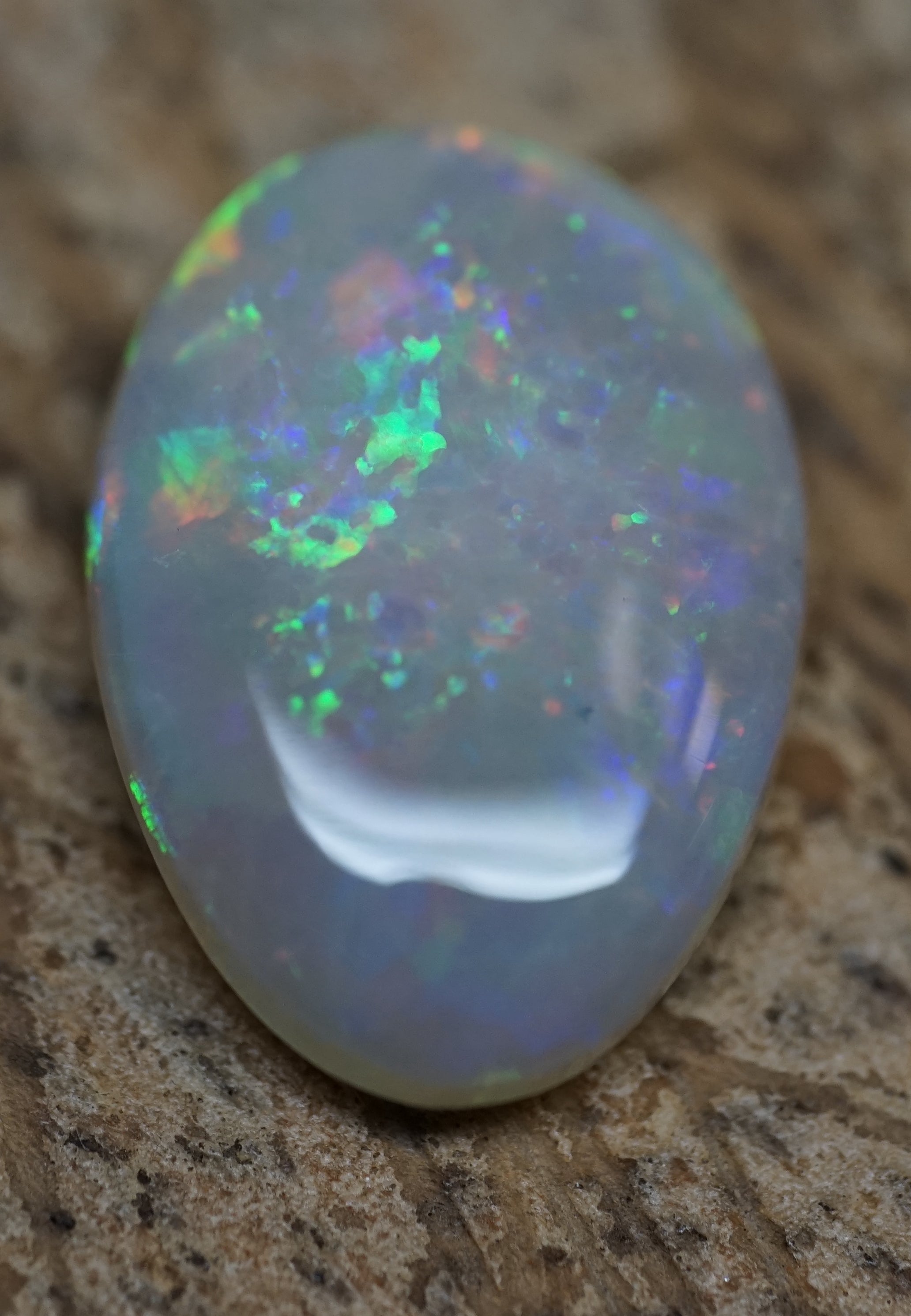 Dark Crystal Mintabie Oval - 2.9 Carats. 0030