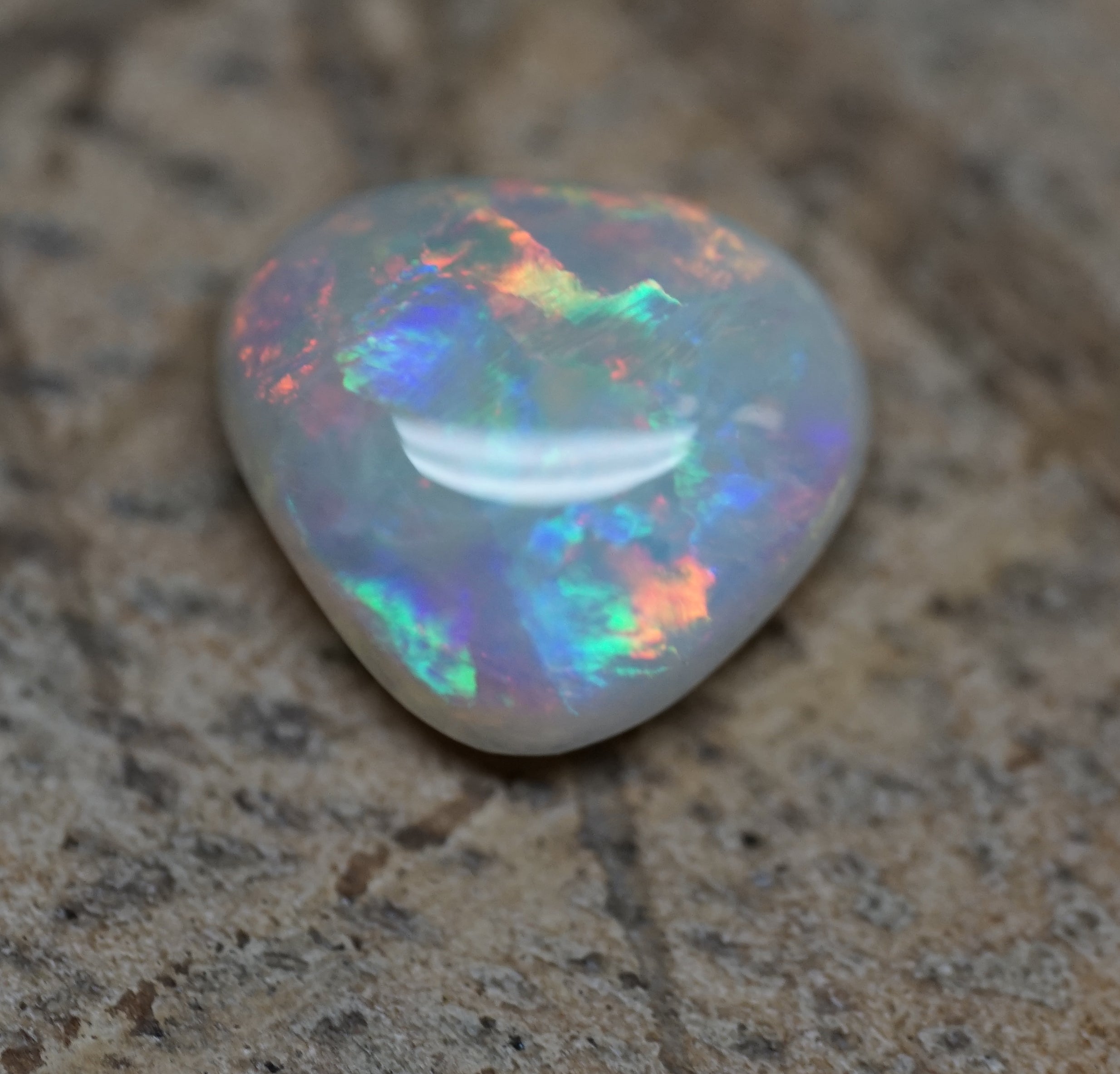 Mintabie Triangular Shaped Gem - 1.4 Carats. 0076