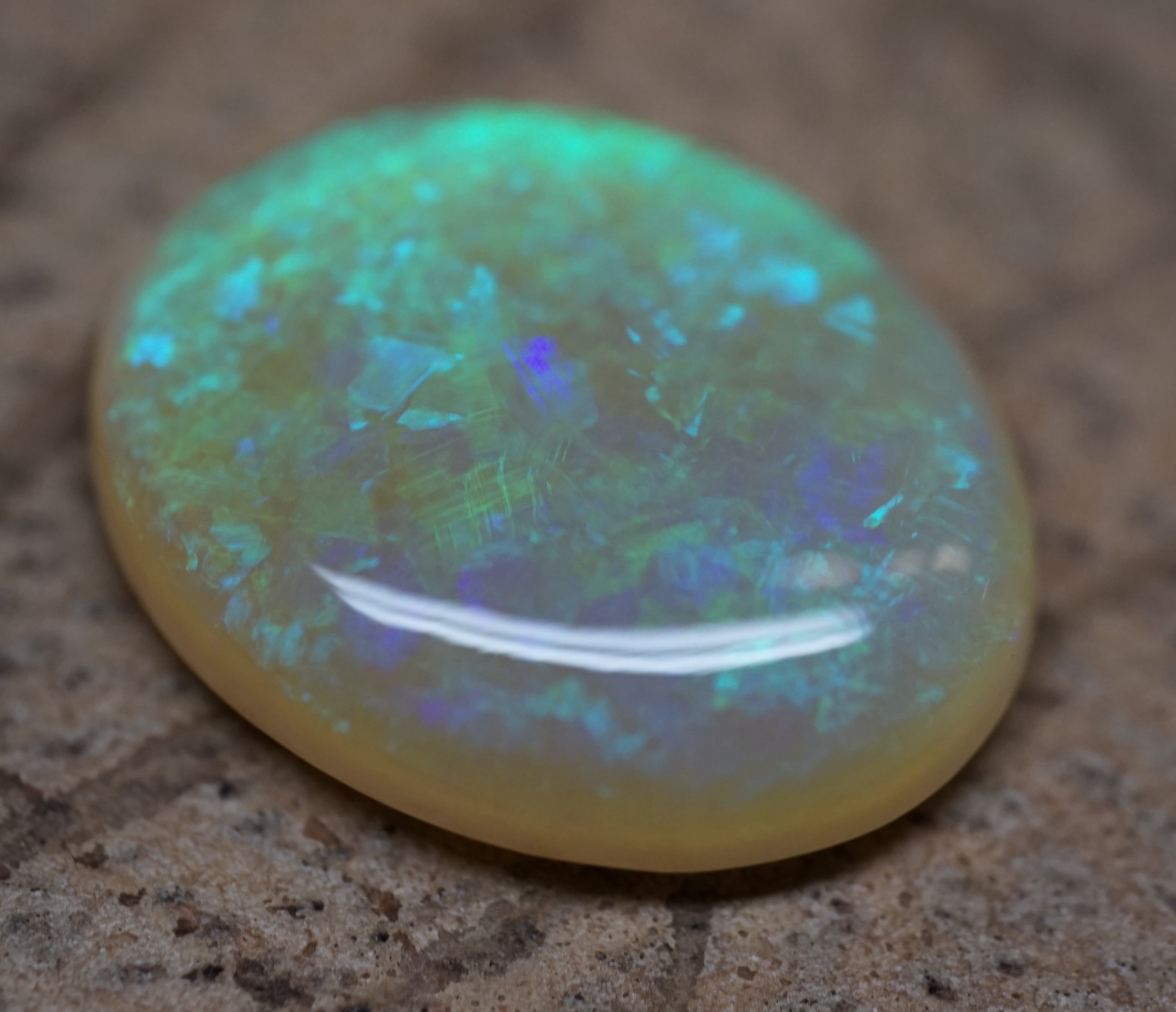 Mintabie Green Oval - 4.3 Carats. 0068