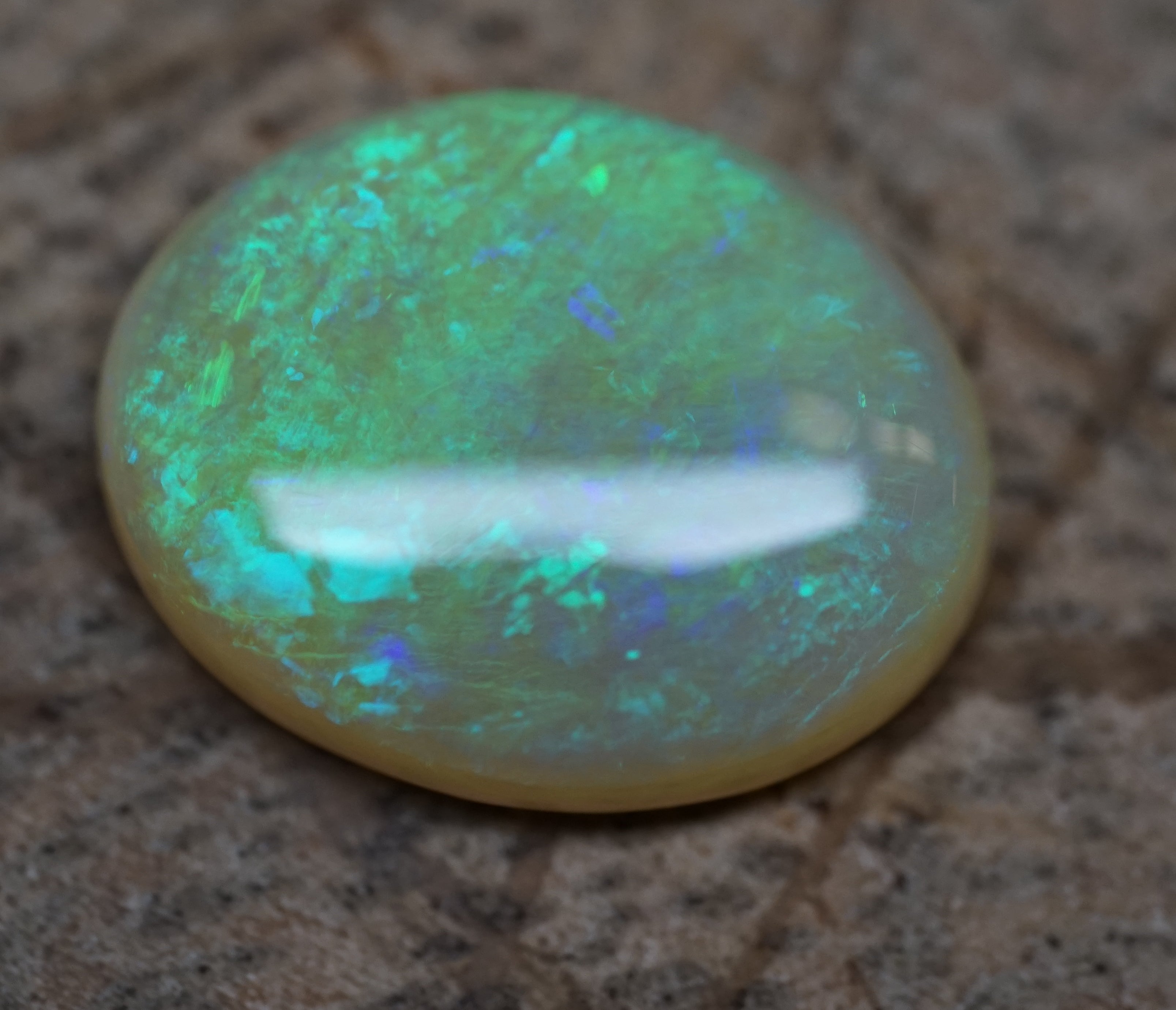 Mintabie Green Oval - 4.3 Carats. 0068