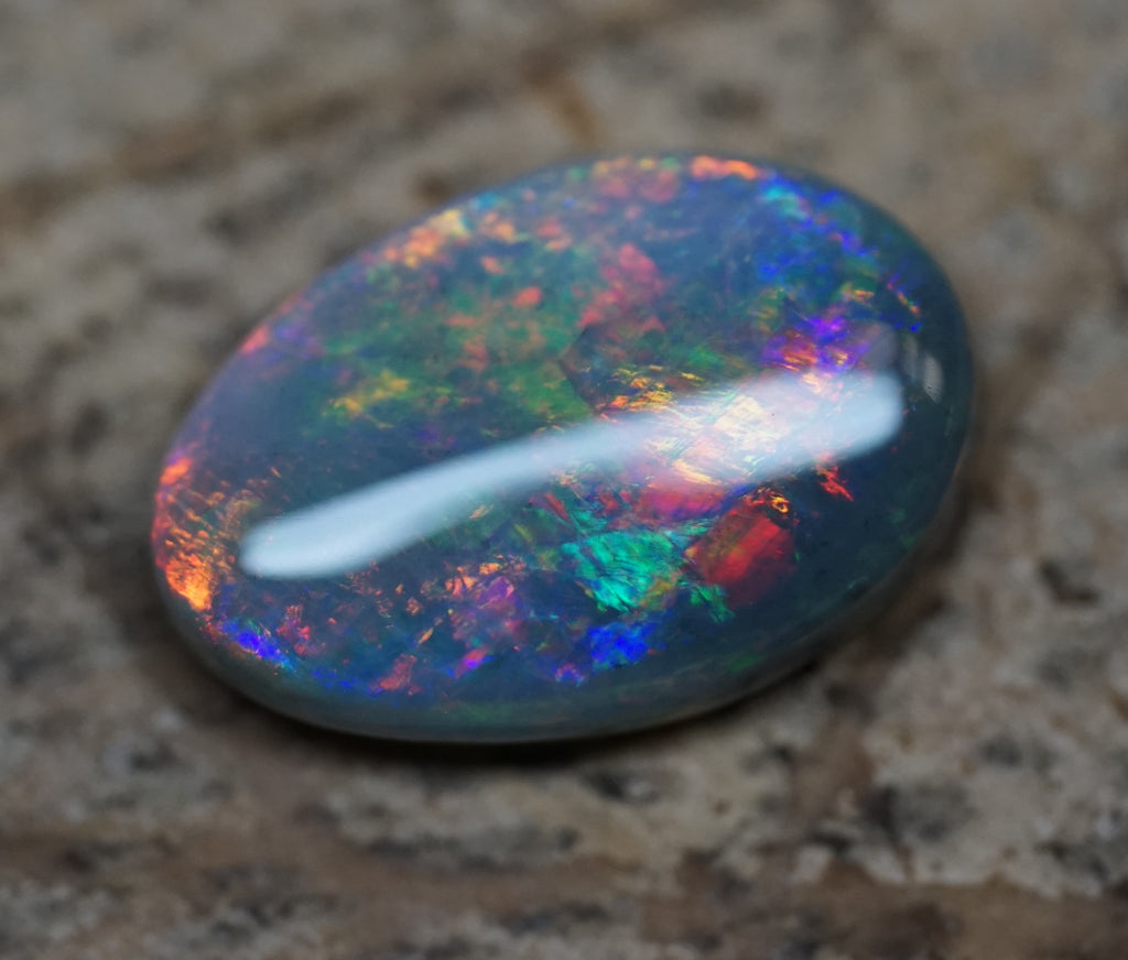 Mintabie Black Opal - Multi colour - 1.7 Carats. 0060