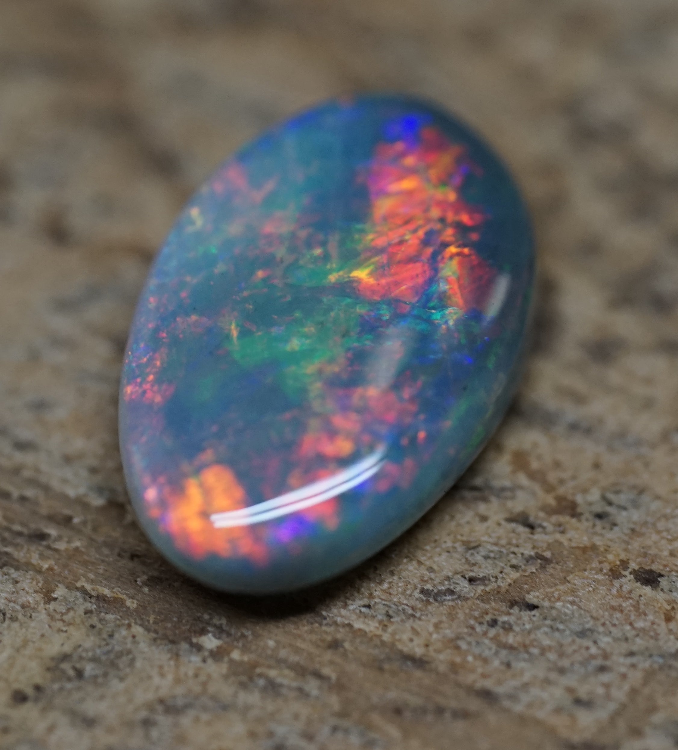 Mintabie Black Opal - Multi colour - 1.7 Carats. 0060