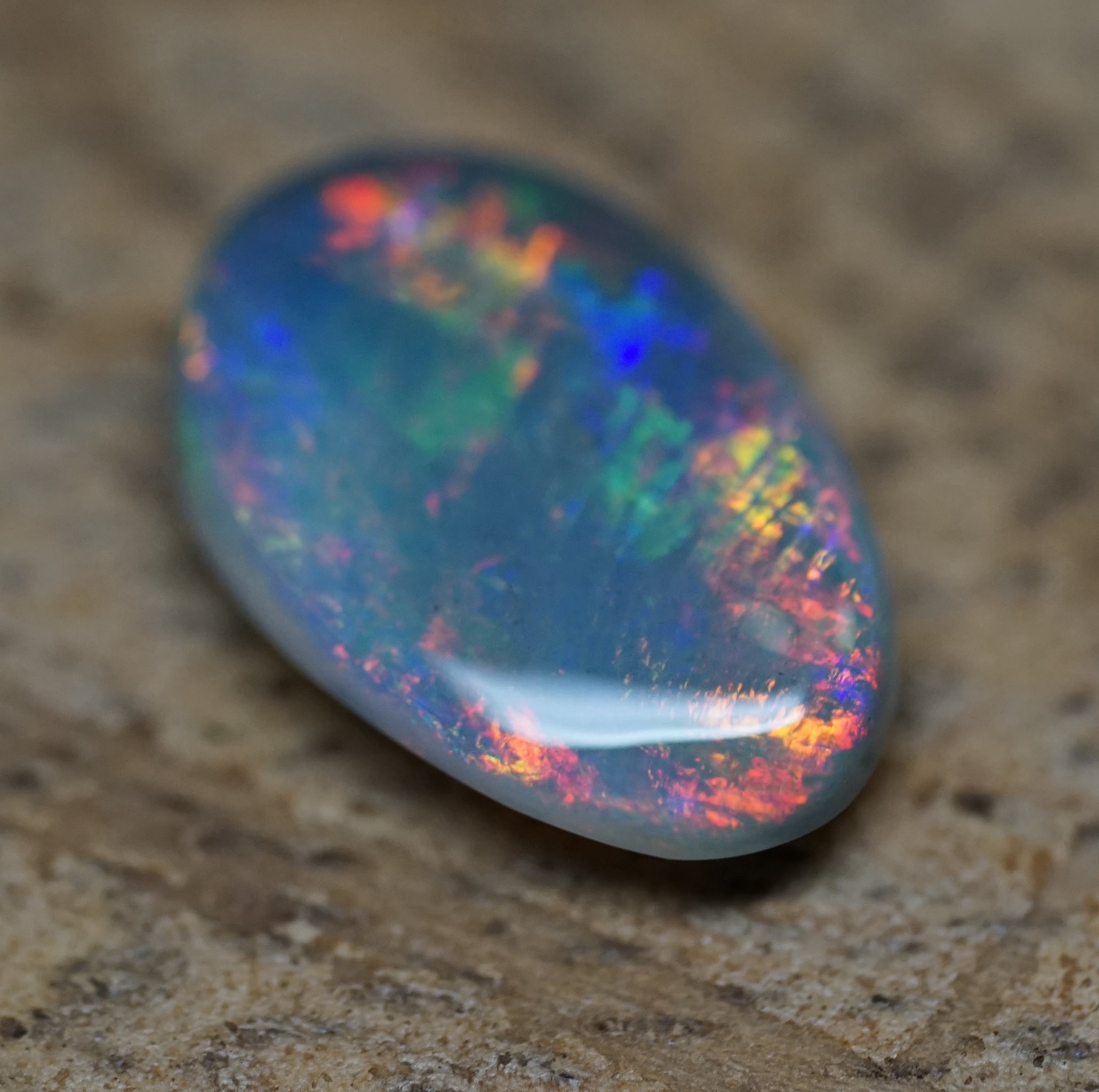 Mintabie Black Opal - Multi colour - 1.7 Carats. 0060