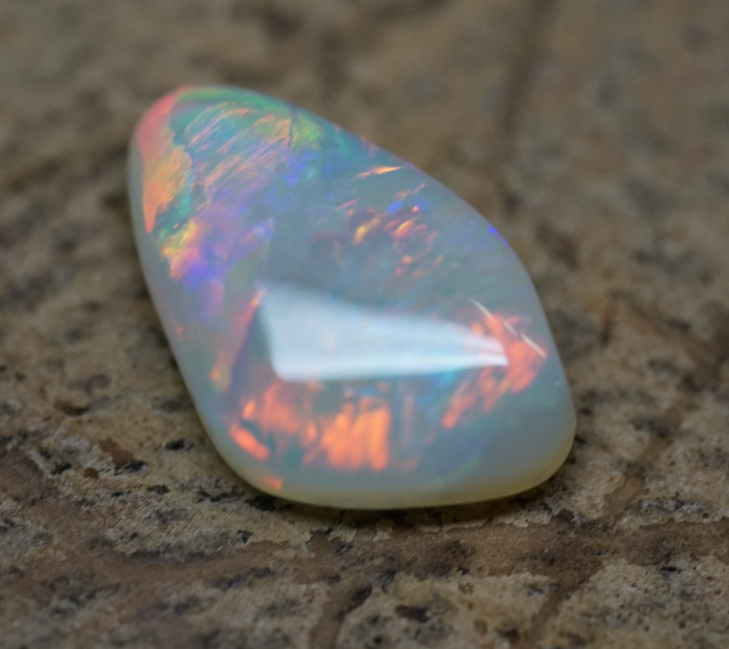 Lightning Ridge Freeform - 2.2 Carats. 0055