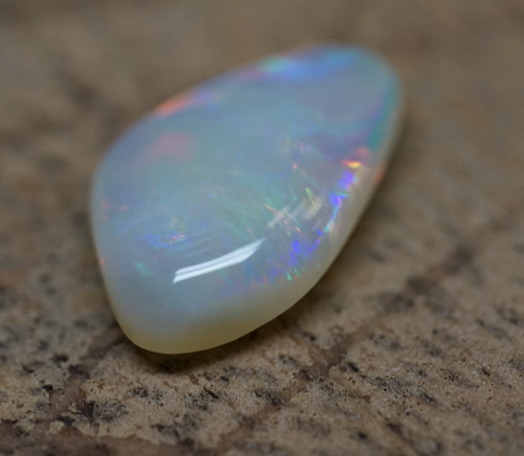 Lightning Ridge Freeform - 2.2 Carats. 0055