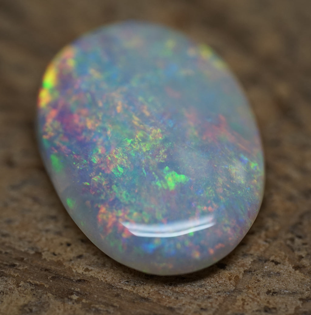 Bright Golden Oval with Red Hues - 5.4 Carats. 0010