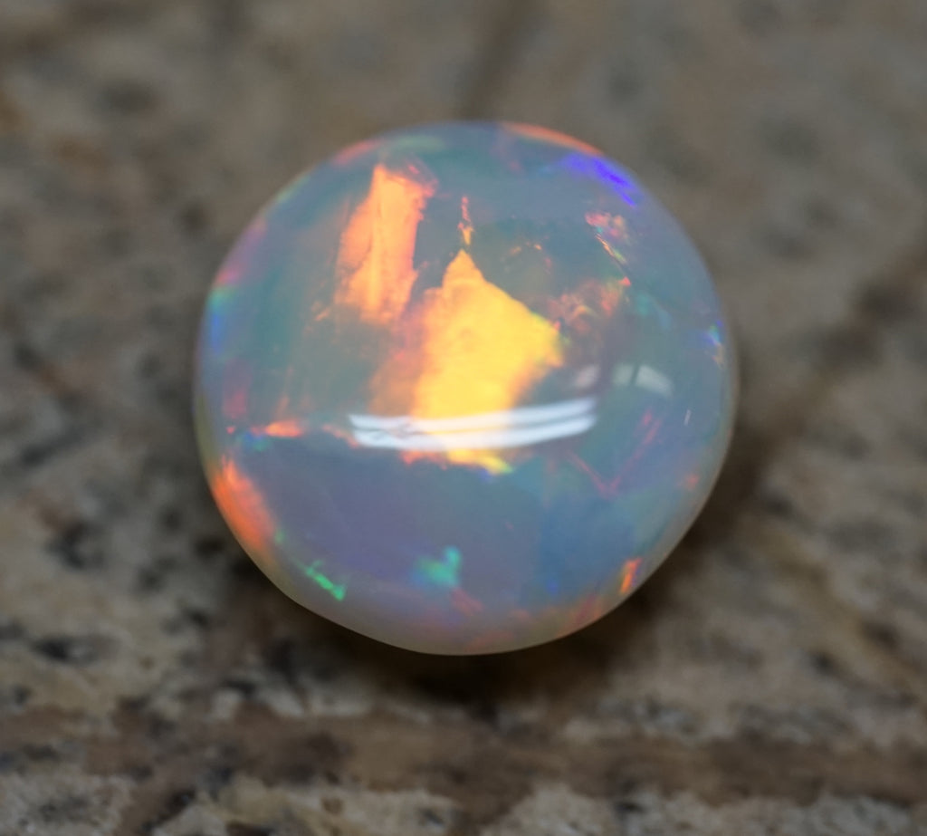 Coober Pedy High Dome Ringstone - 2.2 Carats. 0021
