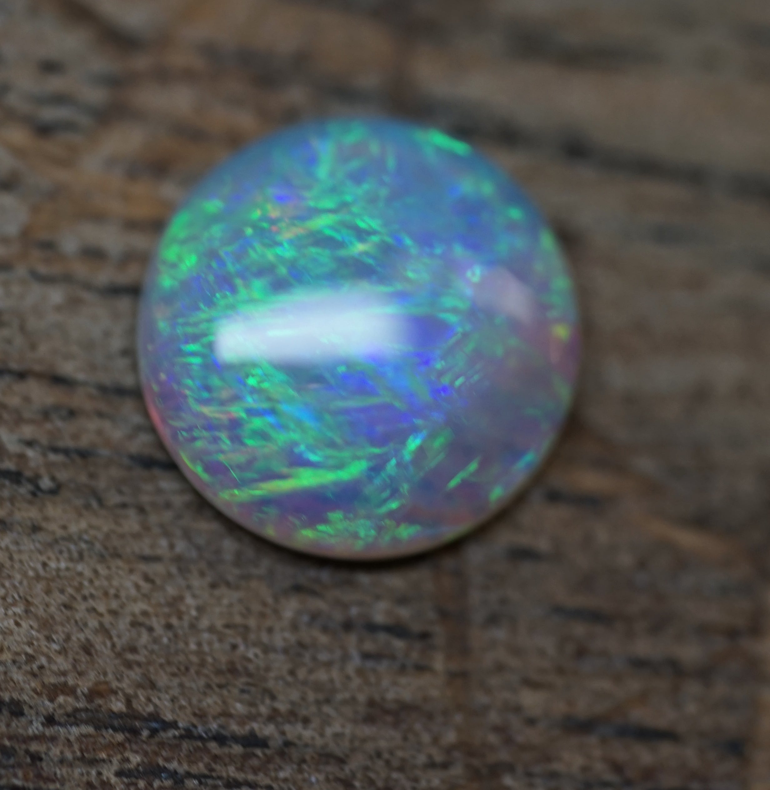 Cross Hatch/Chinese Writing Pattern Ringstone - 1.1 Carats. 0029