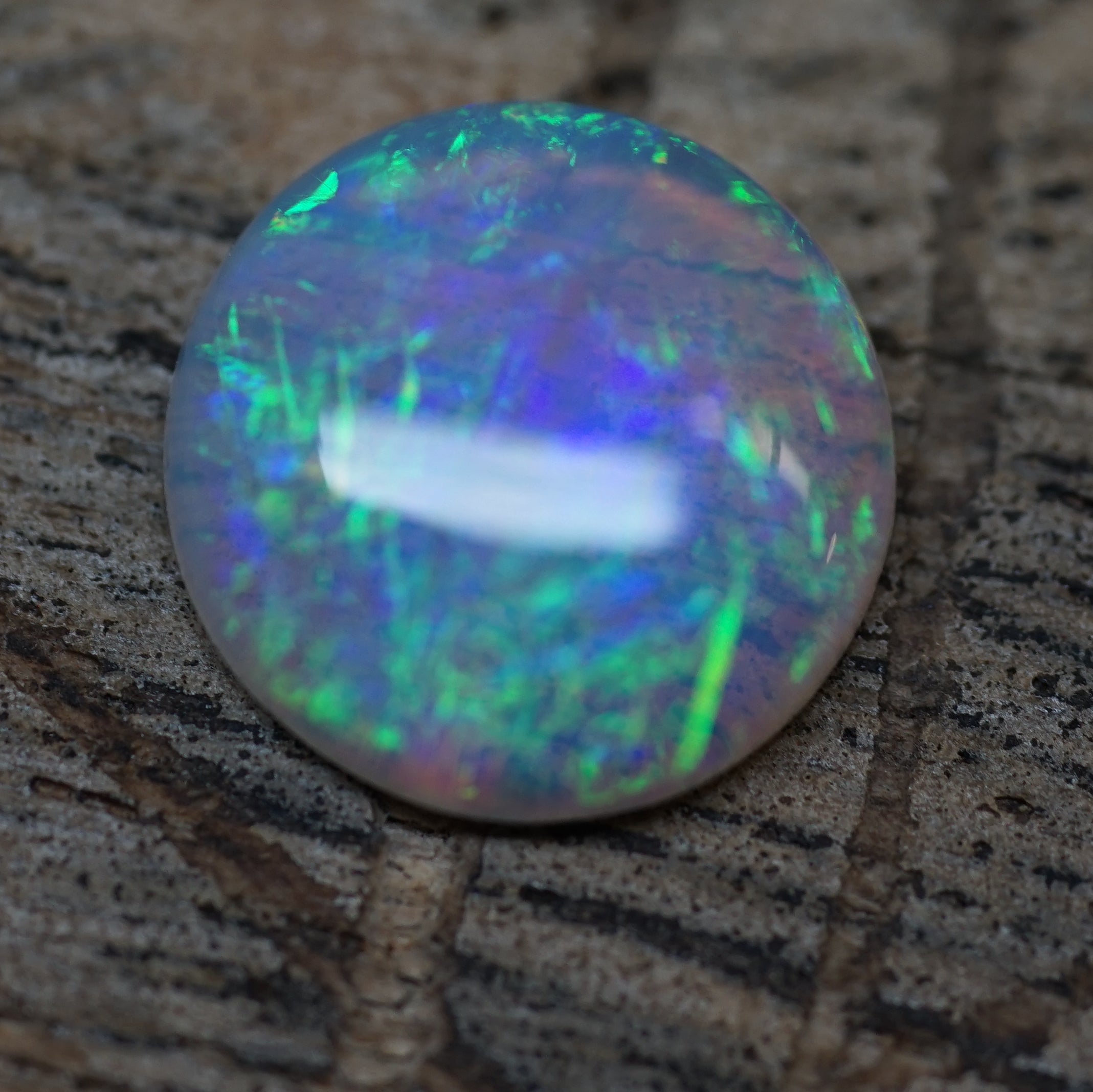 Cross Hatch/Chinese Writing Pattern Ringstone - 1.1 Carats. 0029